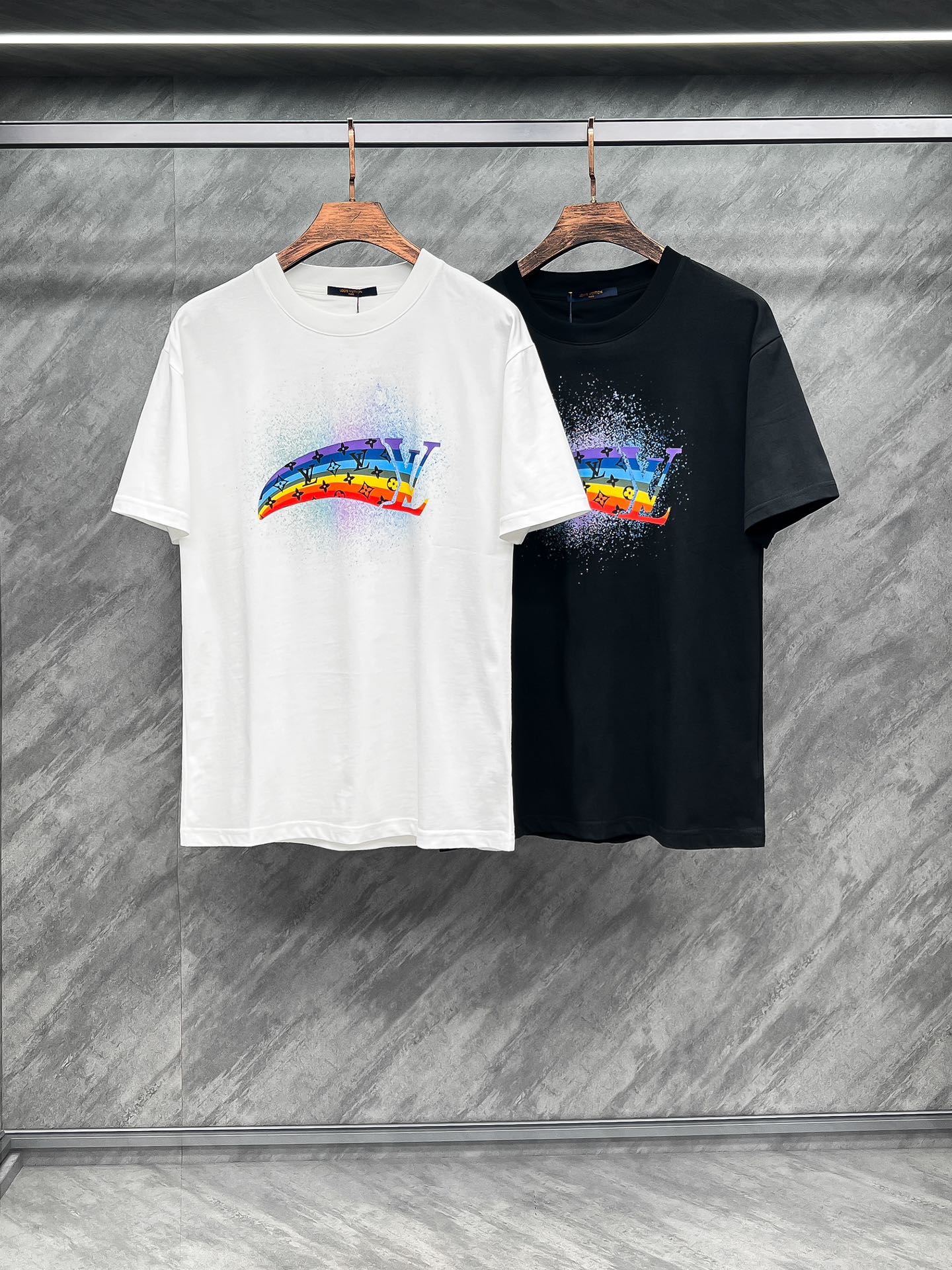 Louis Vuitton Odzież T-Shirt Czarny Biały Łączenie Unisex Bawełna dzianina Dzianiny Kolekcja wiosenno-letnia Fashion Krótki rękaw