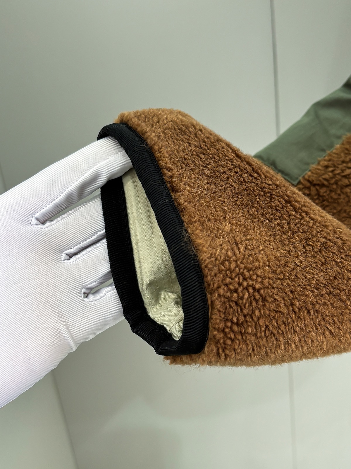 铺拍细节 2025秋冬新款呀羊毛超厚外套（双面穿）羊羔绒羊毛厚外套 保暖性超强手感觉柔软并结合颗粒感使面