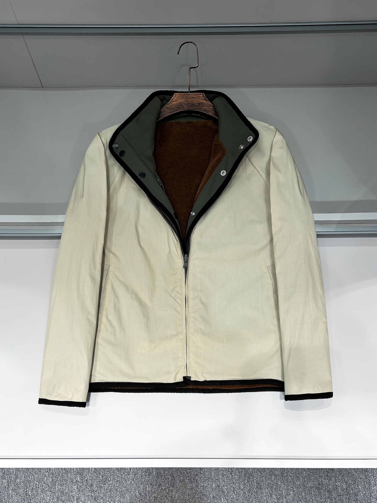 铺拍细节 2025秋冬新款呀羊毛超厚外套（双面穿）羊羔绒羊毛厚外套 保暖性超强手感觉柔软并结合颗粒感使面