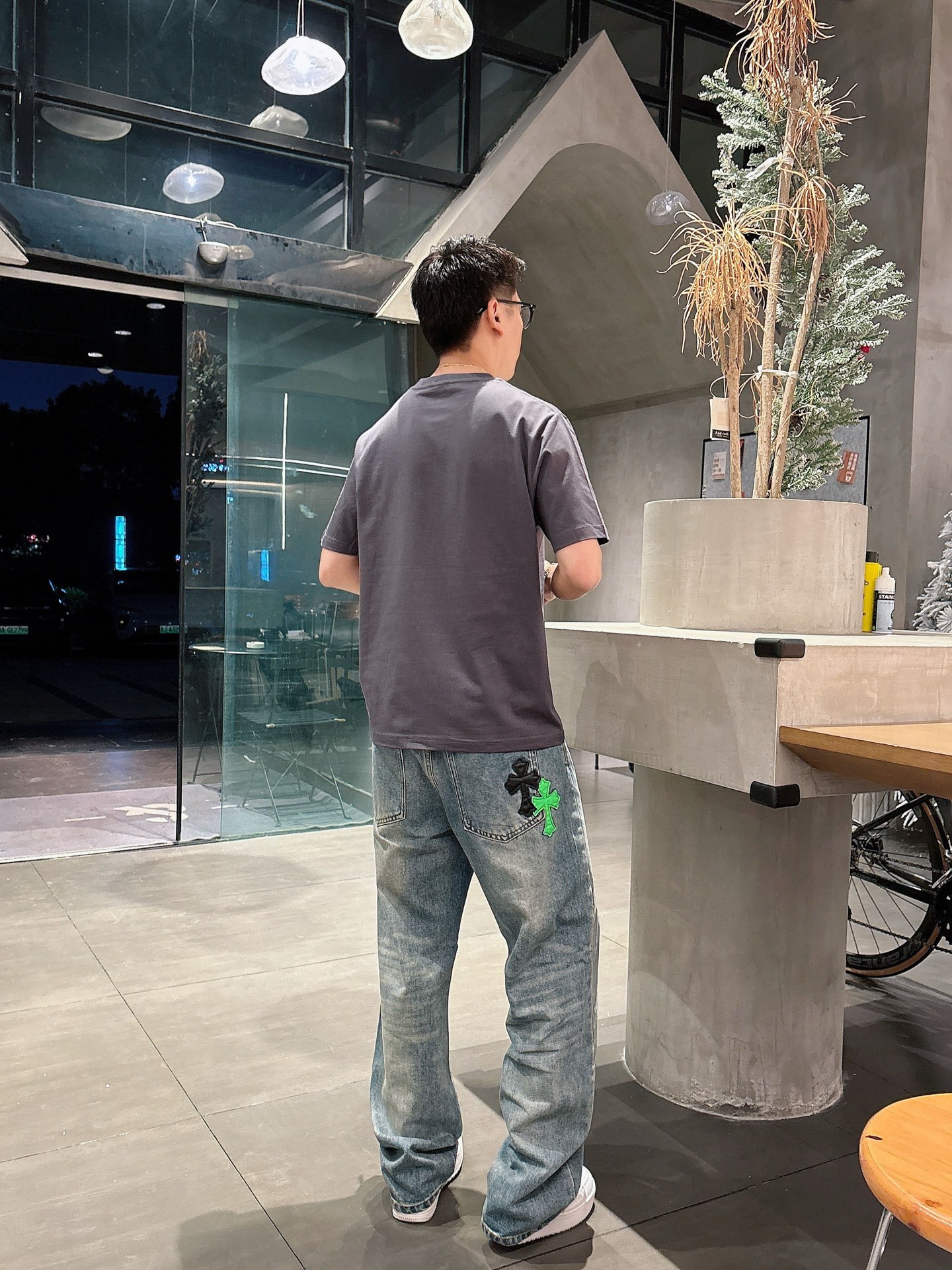  📣📣📣蒙口2025早春新款男女同款👫短袖T恤，专柜同步发售！定制专属纯棉面料，定制原版工艺螺纹，胸前重