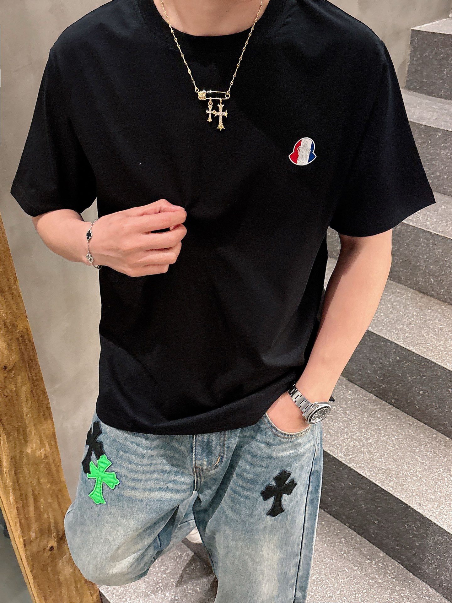  📣📣📣蒙口2025早春新款男女同款👫短袖T恤，专柜同步发售！定制专属纯棉面料，定制原版工艺螺纹，胸前重