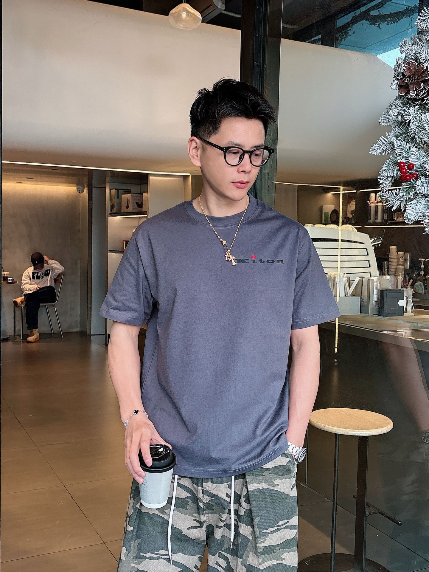  KITON#  2025春夏新款首发专柜最新款短袖圆领T恤 高端订制 设计前卫时尚！品牌logo重工艺