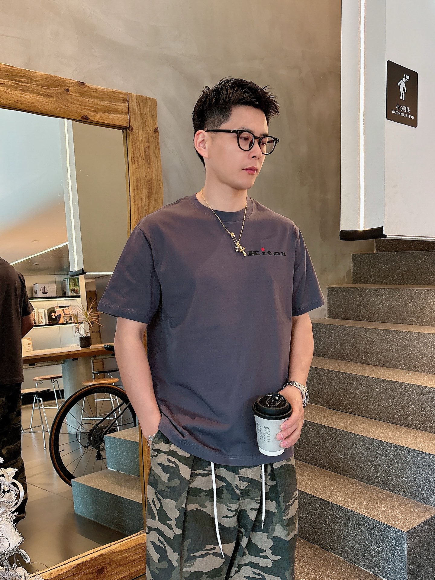  KITON#  2025春夏新款首发专柜最新款短袖圆领T恤 高端订制 设计前卫时尚！品牌logo重工艺