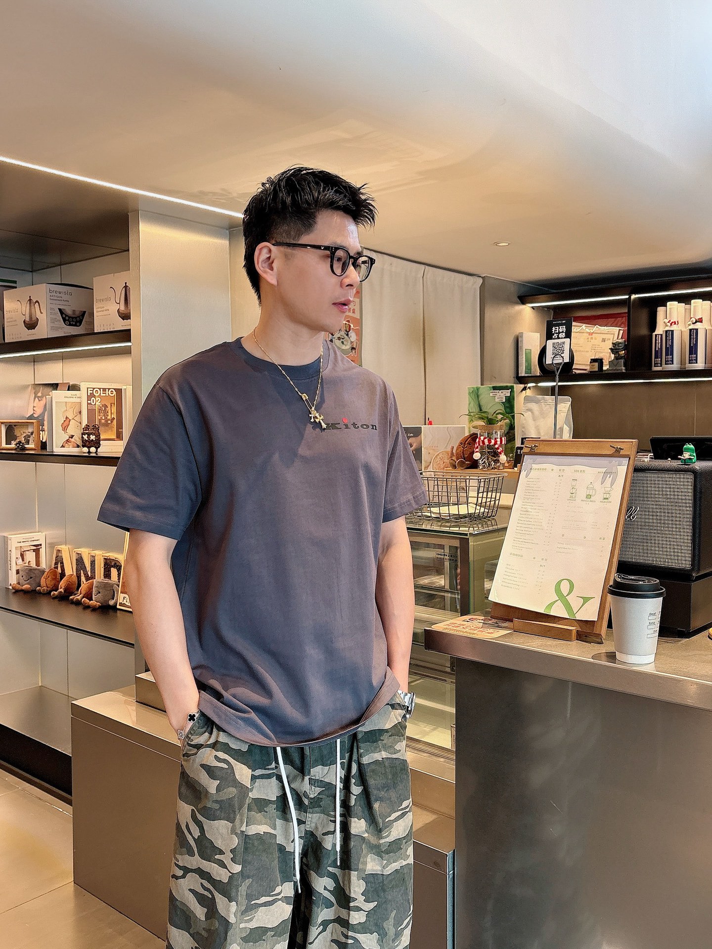  KITON#  2025春夏新款首发专柜最新款短袖圆领T恤 高端订制 设计前卫时尚！品牌logo重工艺