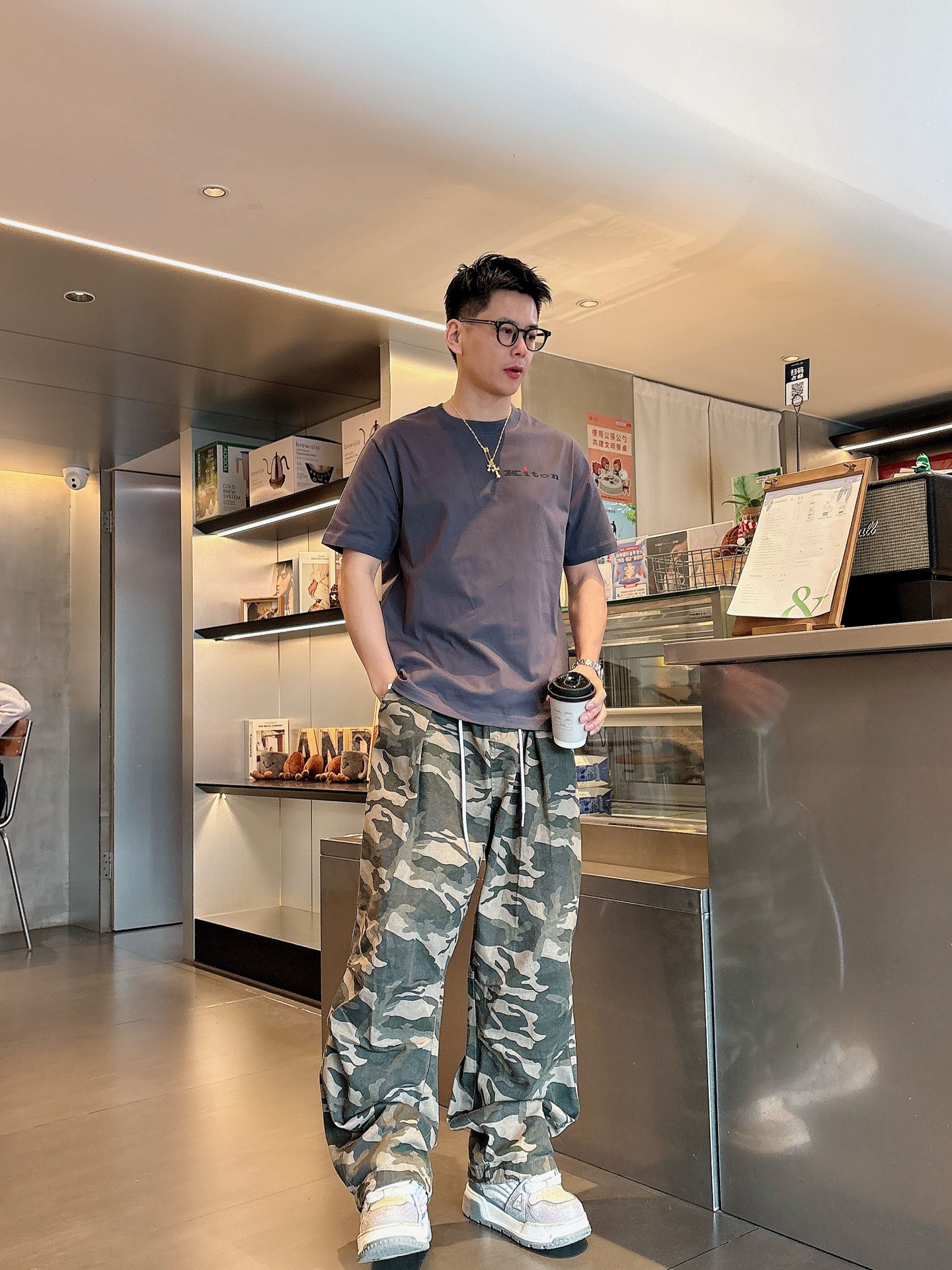  KITON#  2025春夏新款首发专柜最新款短袖圆领T恤 高端订制 设计前卫时尚！品牌logo重工艺