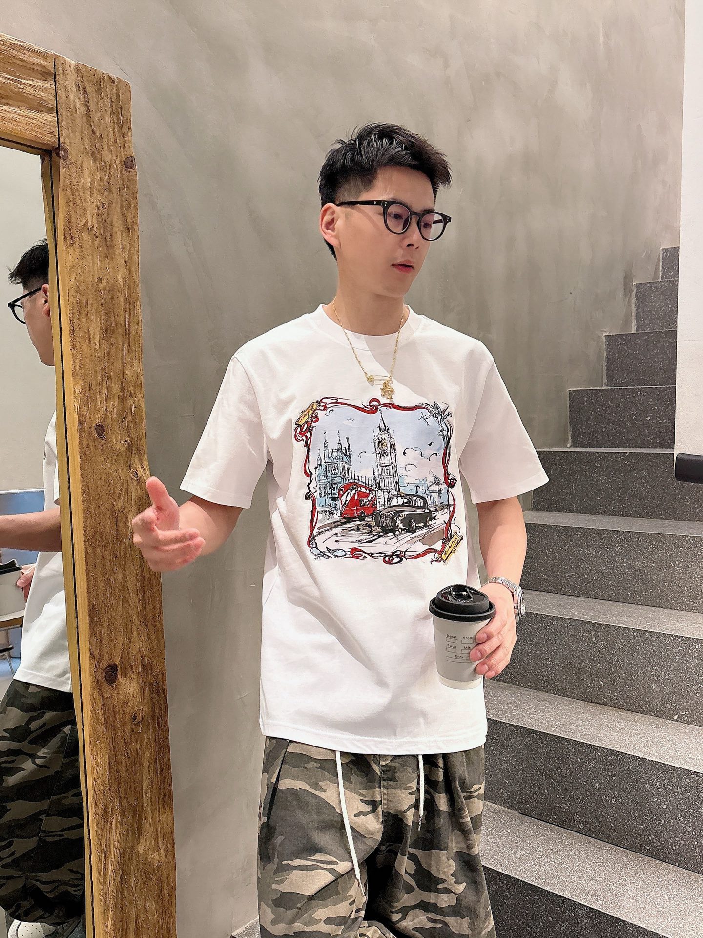  2025ssBur春夏最新款圆领时尚短袖T恤，定制纯棉面料！贴肤舒适透气！动漫系列耐看又好穿，是25年