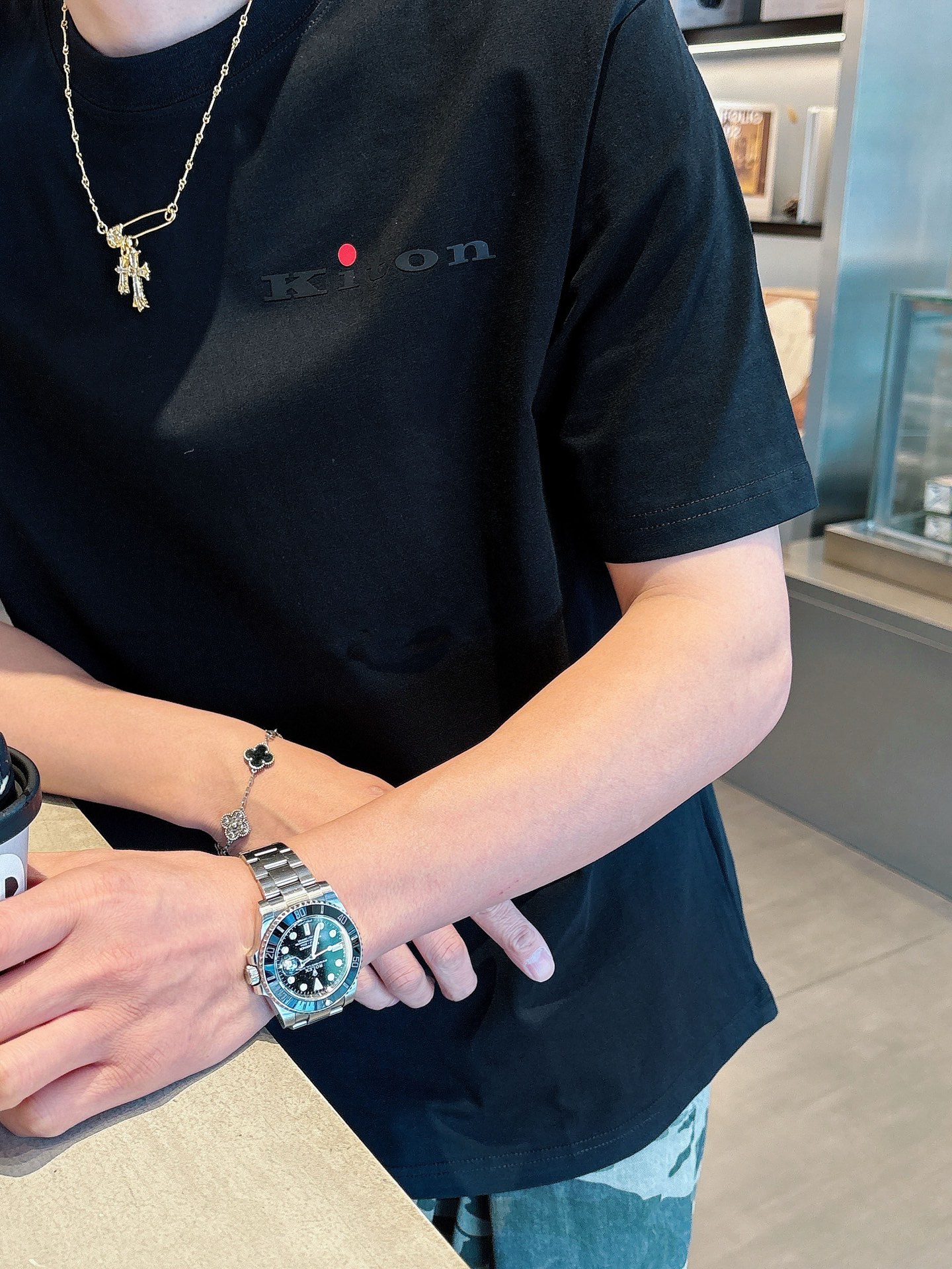  KITON#  2025春夏新款首发专柜最新款短袖圆领T恤 高端订制 设计前卫时尚！品牌logo重工艺