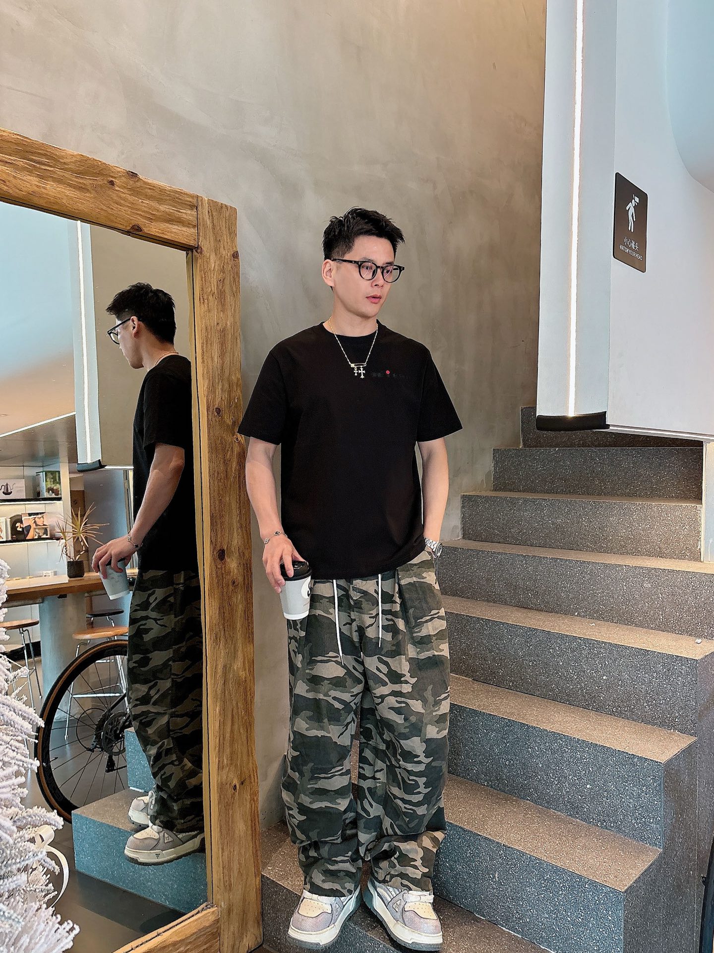  KITON#  2025春夏新款首发专柜最新款短袖圆领T恤 高端订制 设计前卫时尚！品牌logo重工艺