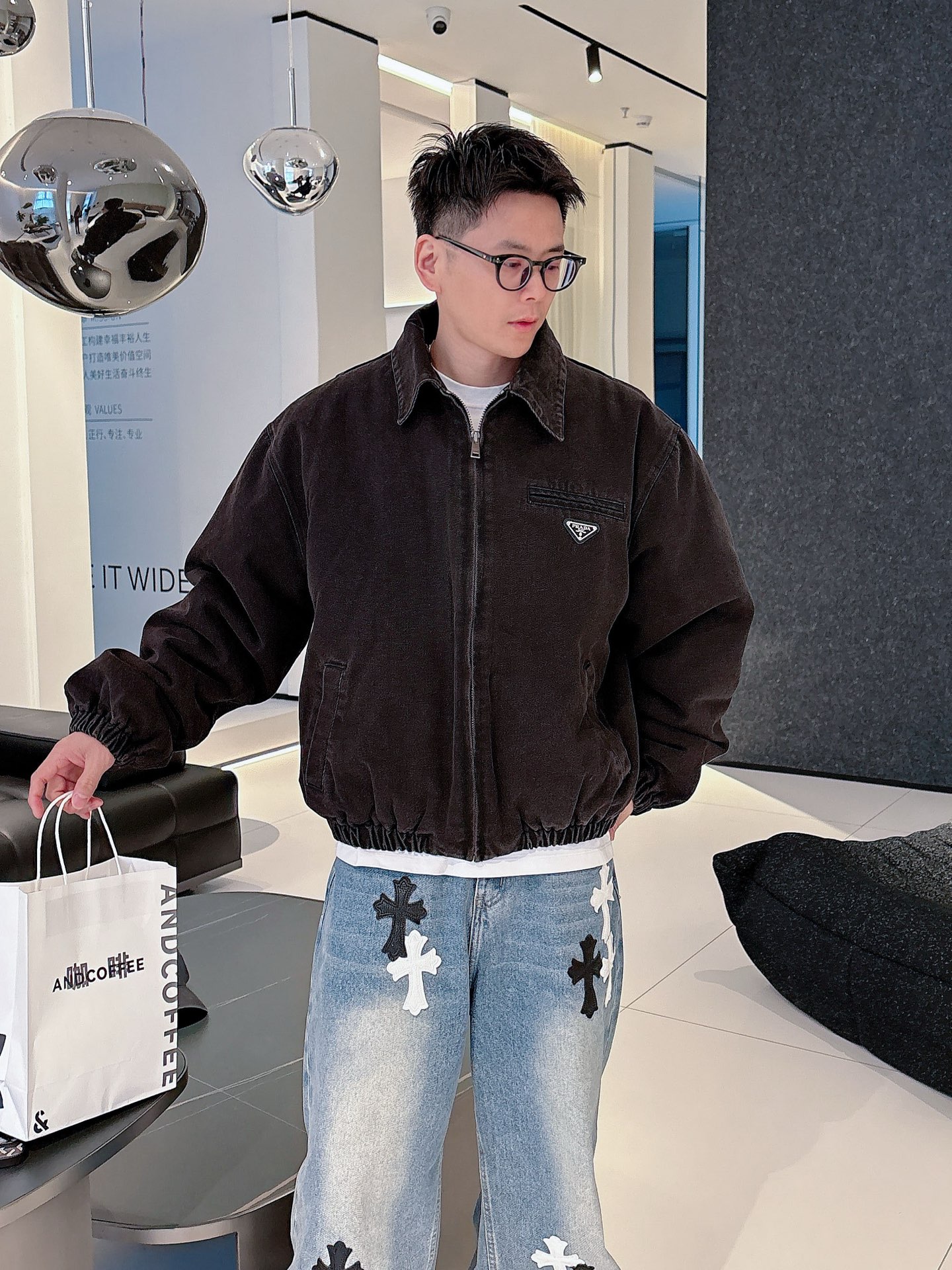 模特图高版本 PRAD 新款🌟经典三角徽标洗水做旧牛仔棉衣外套🔥洗水效果完美还原 细节对版 百搭爆款💥💥