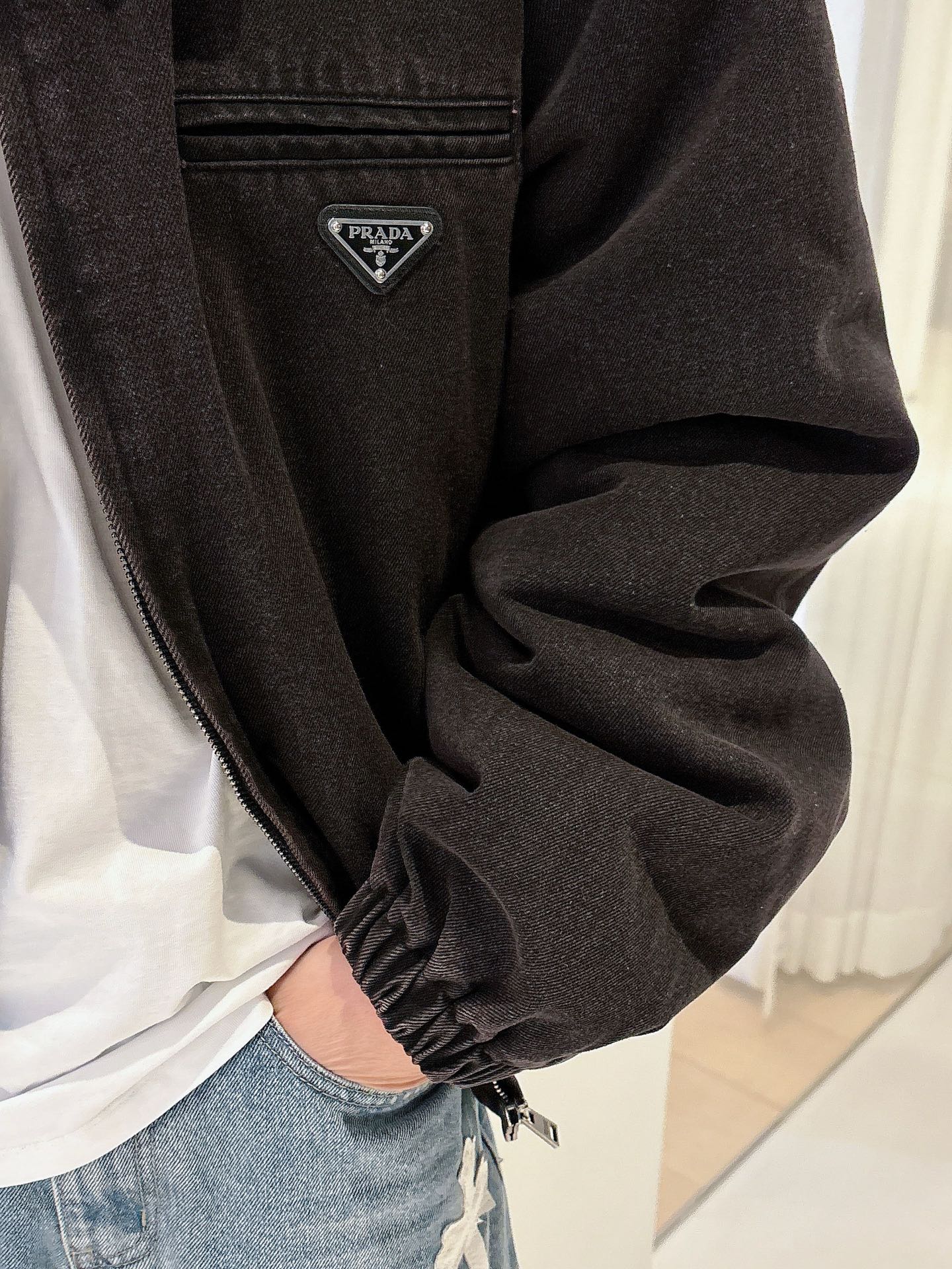 模特图高版本 PRAD 新款🌟经典三角徽标洗水做旧牛仔棉衣外套🔥洗水效果完美还原 细节对版 百搭爆款💥💥