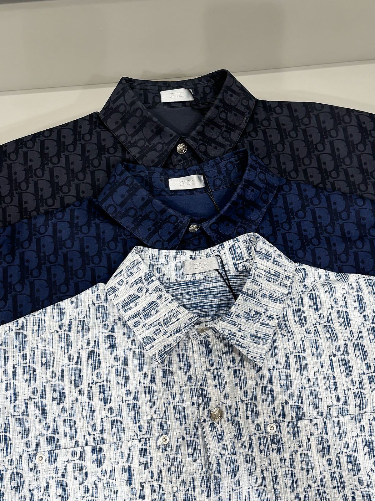 合照细节 高版本dior/迪奥家 CD 25满身暗纹老花LOGO提花长袖衬衫牛仔外套夹克 海军蓝色提花字