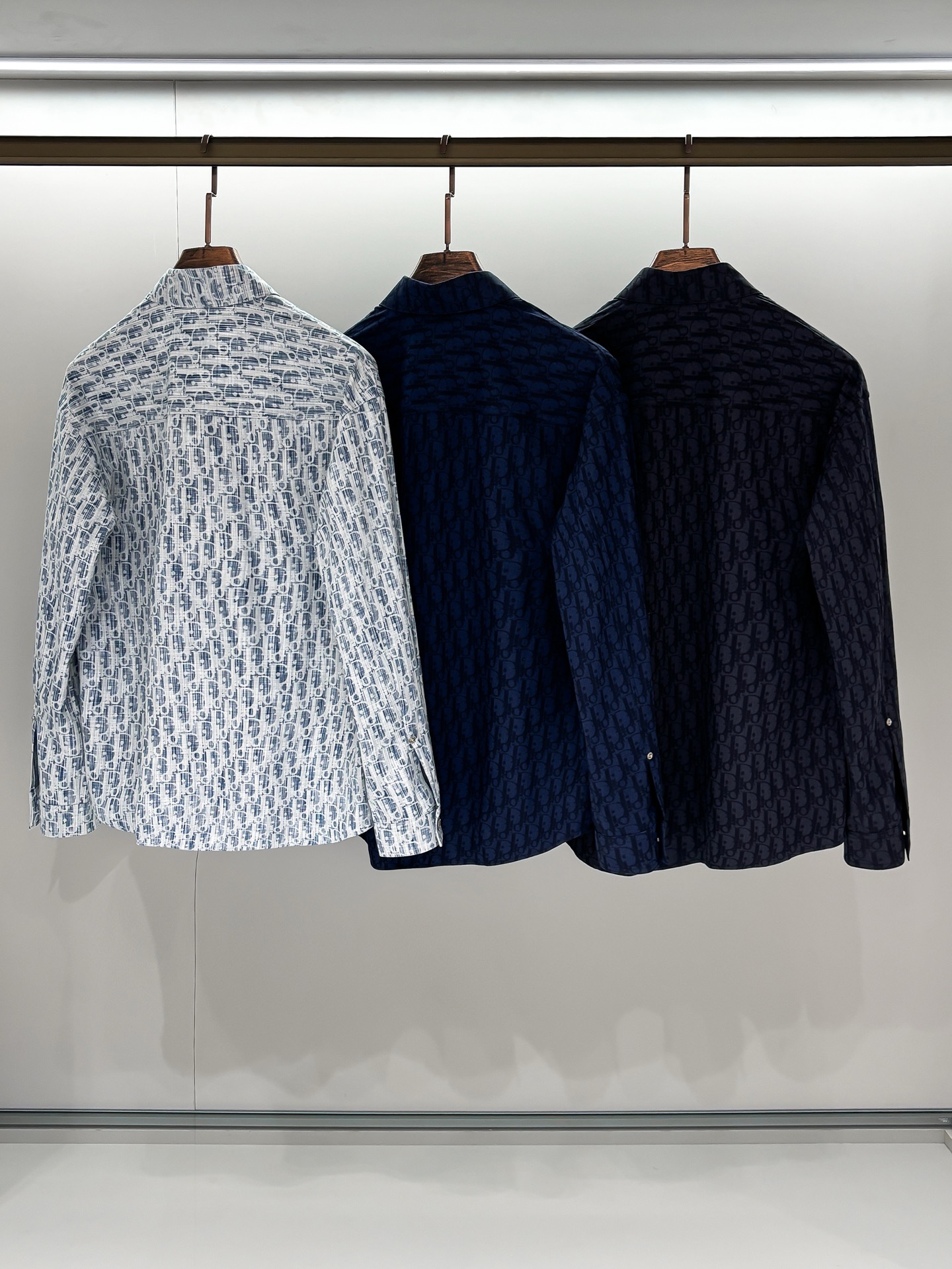 合照细节 高版本dior/迪奥家 CD 25满身暗纹老花LOGO提花长袖衬衫牛仔外套夹克 海军蓝色提花字