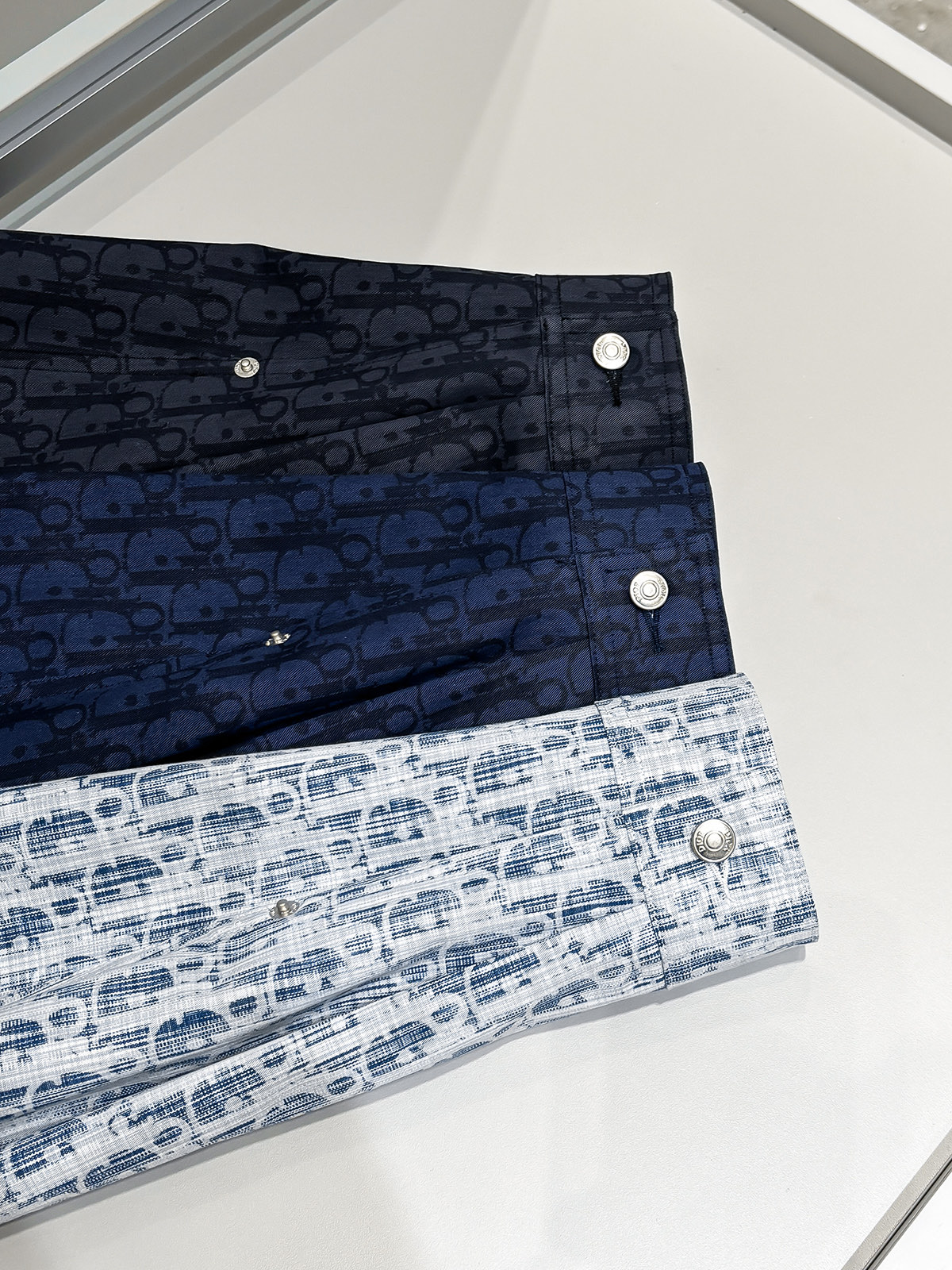 合照细节 高版本dior/迪奥家 CD 25满身暗纹老花LOGO提花长袖衬衫牛仔外套夹克 海军蓝色提花字