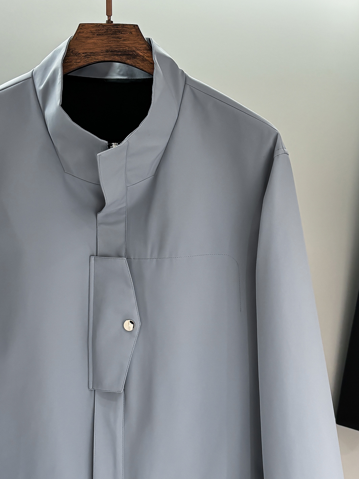 ZEG2025开秋新款男士夹克外套立领，立领款式 高定专柜面料 透气舒适度高，细节无可挑剔，品牌元素设计