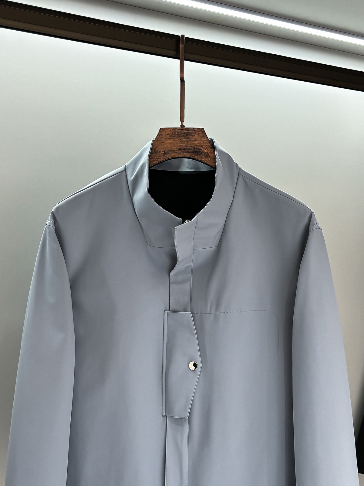 ZEG2025开秋新款男士夹克外套立领，立领款式 高定专柜面料 透气舒适度高，细节无可挑剔，品牌元素设计