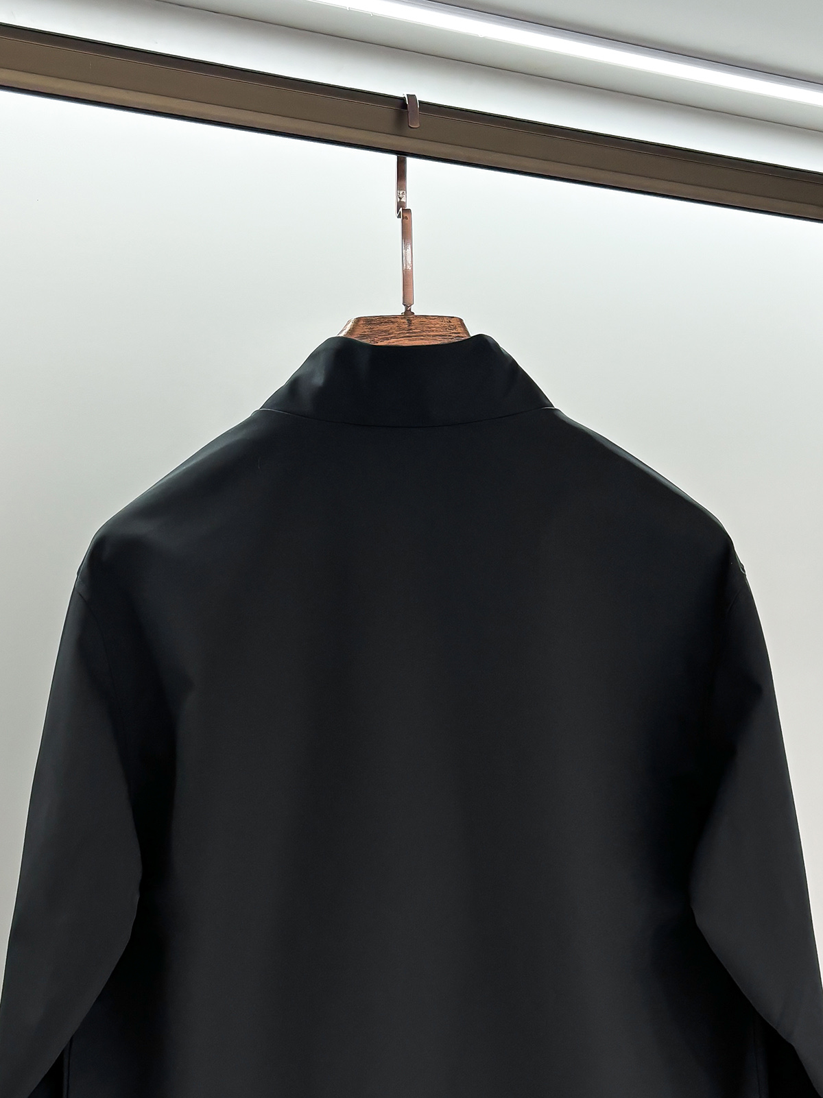 ZEG2025开秋新款男士夹克外套立领，立领款式 高定专柜面料 透气舒适度高，细节无可挑剔，品牌元素设计