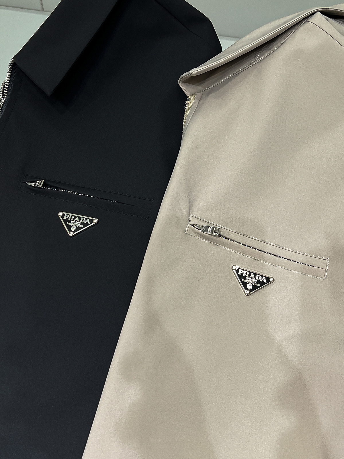 合照细节 PR 2025早春新款上市原单狠货 意大利进口面料时尚夹克风衣外套。上身更随意大方，专柜原版五