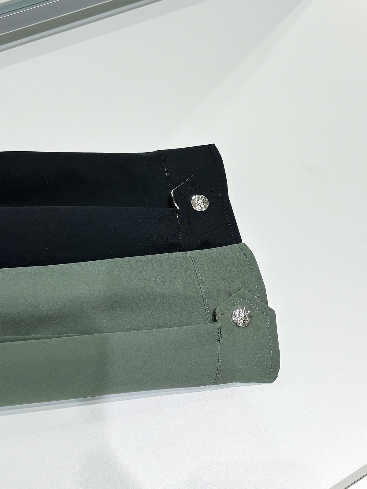 合照细节 Burber新品发售男士翻领夹克外套，可商务可休闲日常穿搭！上身修饰身形、将时装美学和新都市商