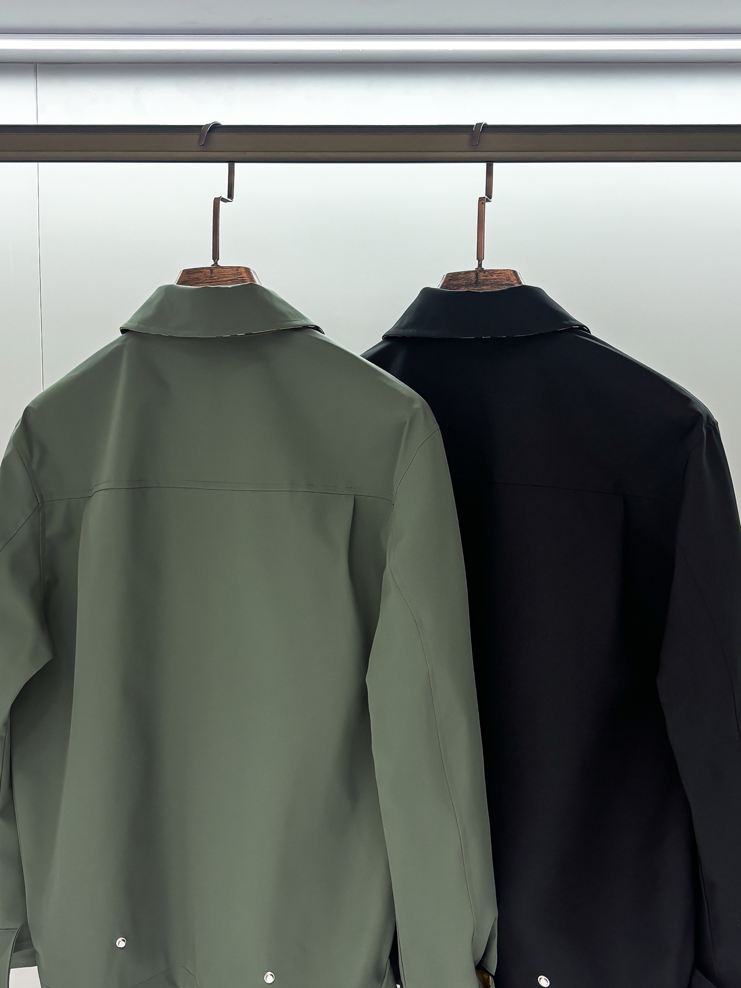 合照细节 Burber新品发售男士翻领夹克外套，可商务可休闲日常穿搭！上身修饰身形、将时装美学和新都市商