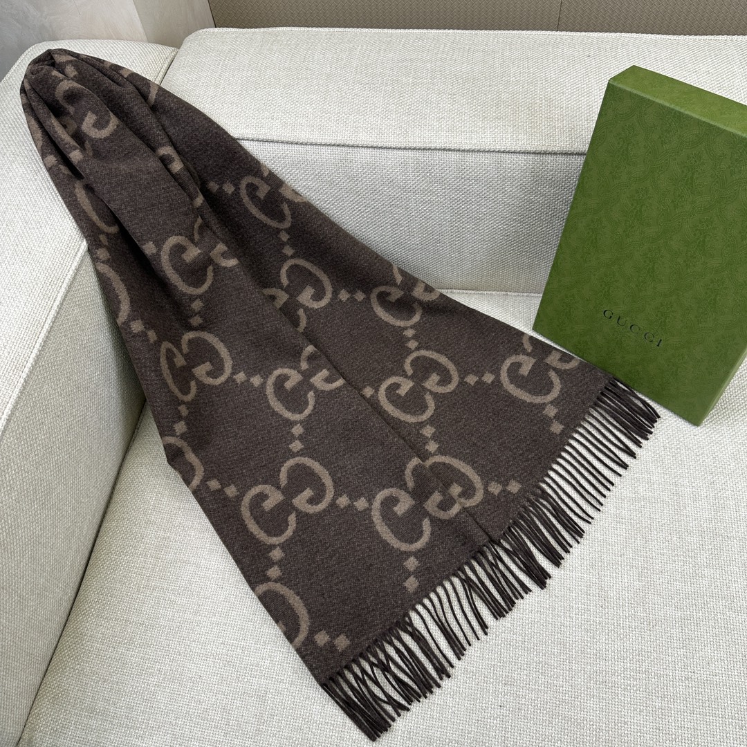 Gucci Beige & Brown GG Jacquard Wool Scarf Shawl, Soft & Warm, 200x45cm 4 i1698213227 2735 2