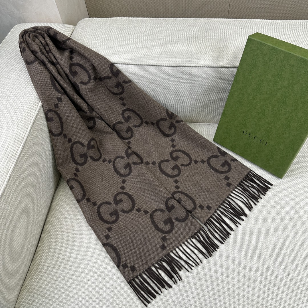 Gucci Beige & Brown GG Jacquard Wool Scarf Shawl, Soft & Warm, 200x45cm 5 i1698213227 6786 3