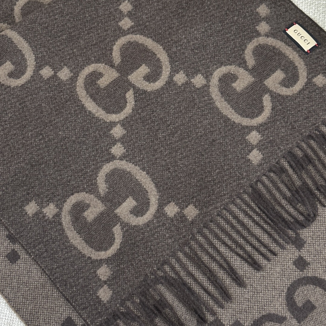 Gucci Beige & Brown GG Jacquard Wool Scarf Shawl, Soft & Warm, 200x45cm 7 i1698213227 9806 4