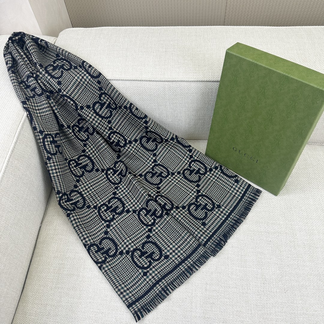 Gucci Wool Scarf with GG Pattern, 47 x 180 cm - Iconic Style 5 i1699070295 839 3