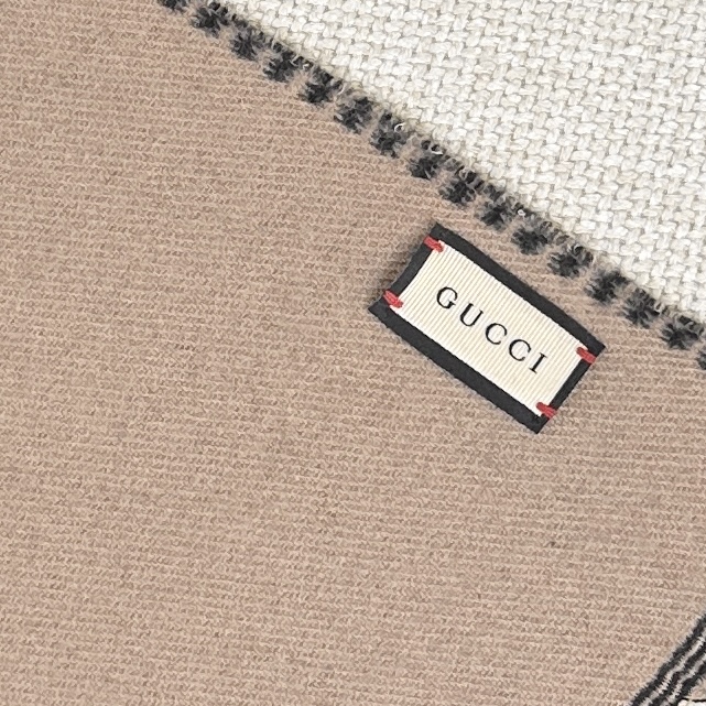 Gucci Beige and Black Wool Scarf with Interlocking G Motif and Fringe 10 i1704010506 7914 0