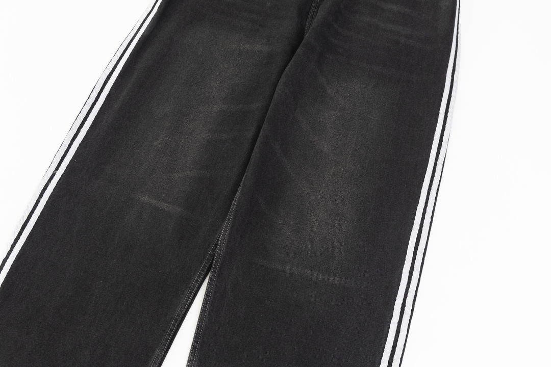 For over half a century, Balenciaga has been renowned in the fashion - Clothes 10