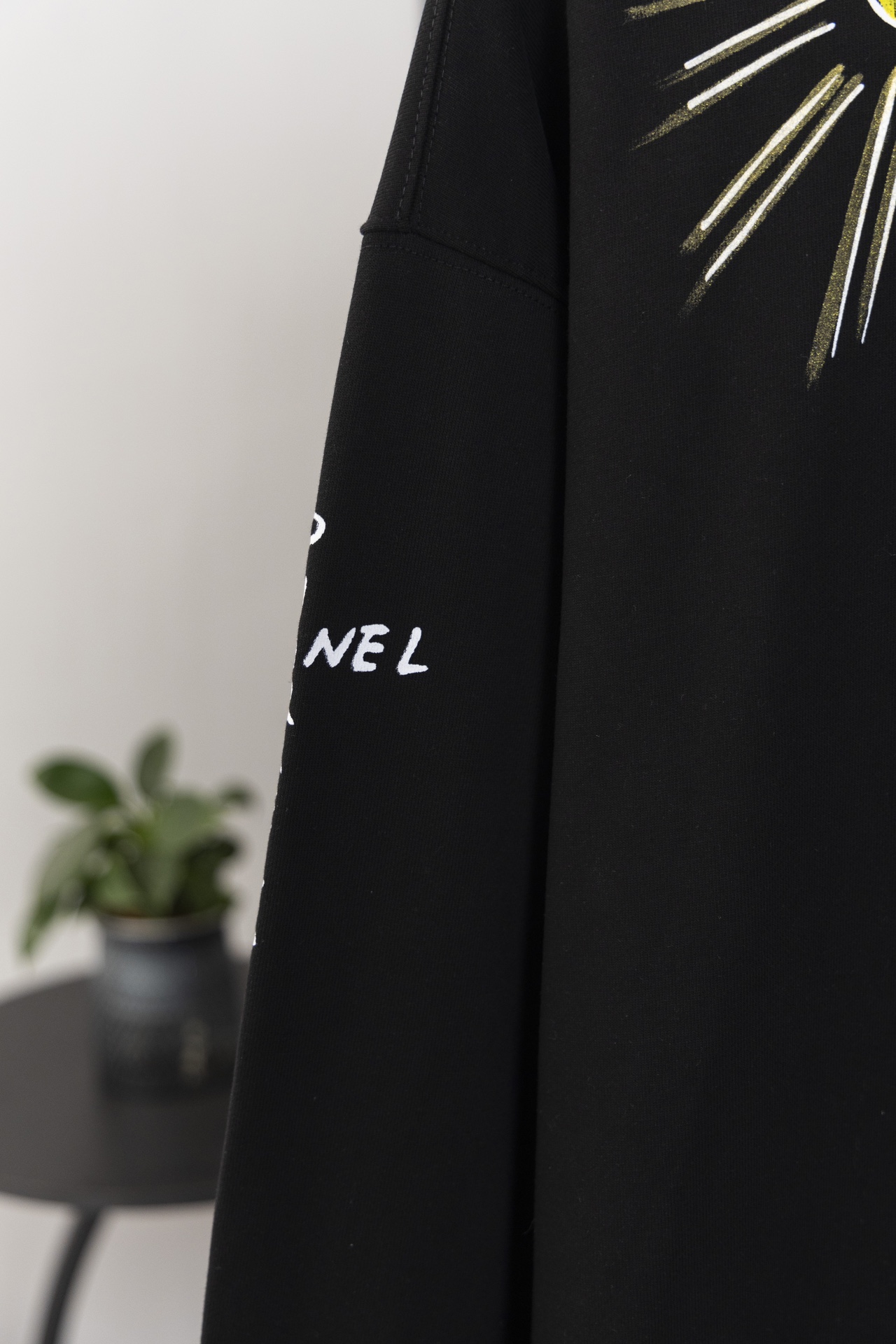 CU D16-top Version: Chanel Hand-Painted Doodles, Top-Class Jerseys, Heavy-Pound Fabric – On Sale Now! - 图片 6