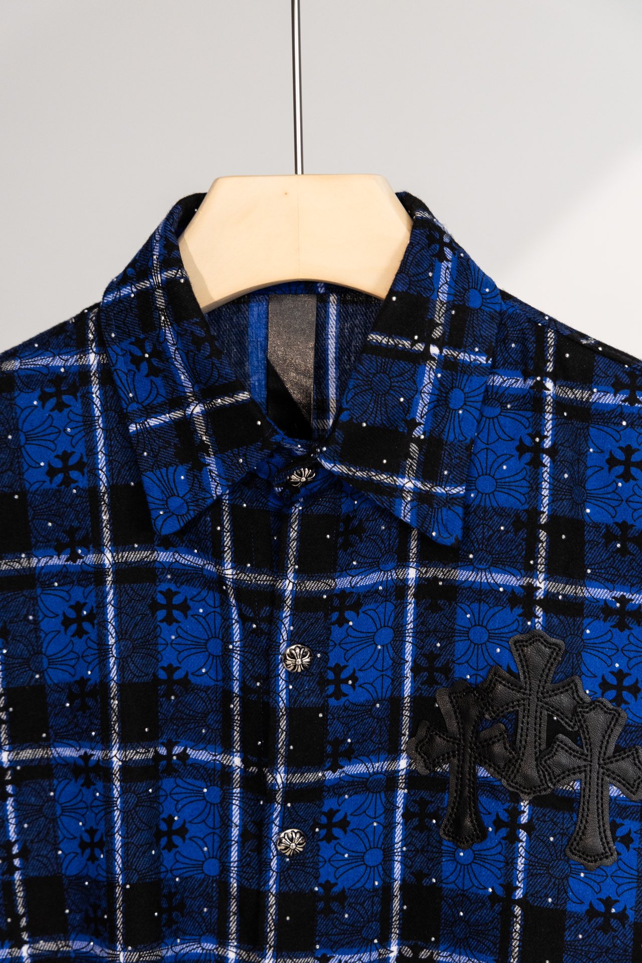 Luxury Puffer Jacket by Crome Hearts: High-End Style in Red and Blue - 图片 9