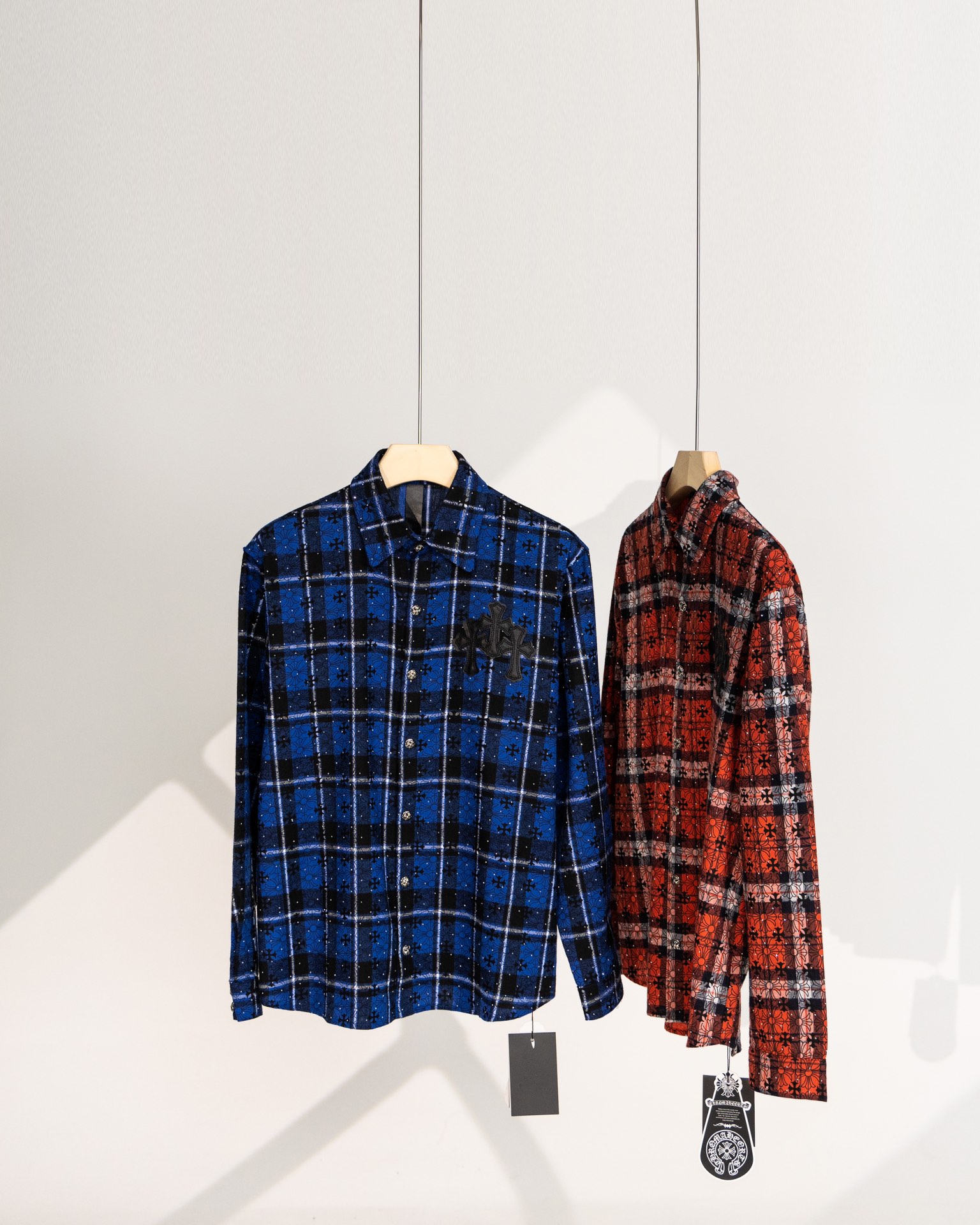Luxury Puffer Jacket by Crome Hearts: High-End Style in Red and Blue - 图片 1