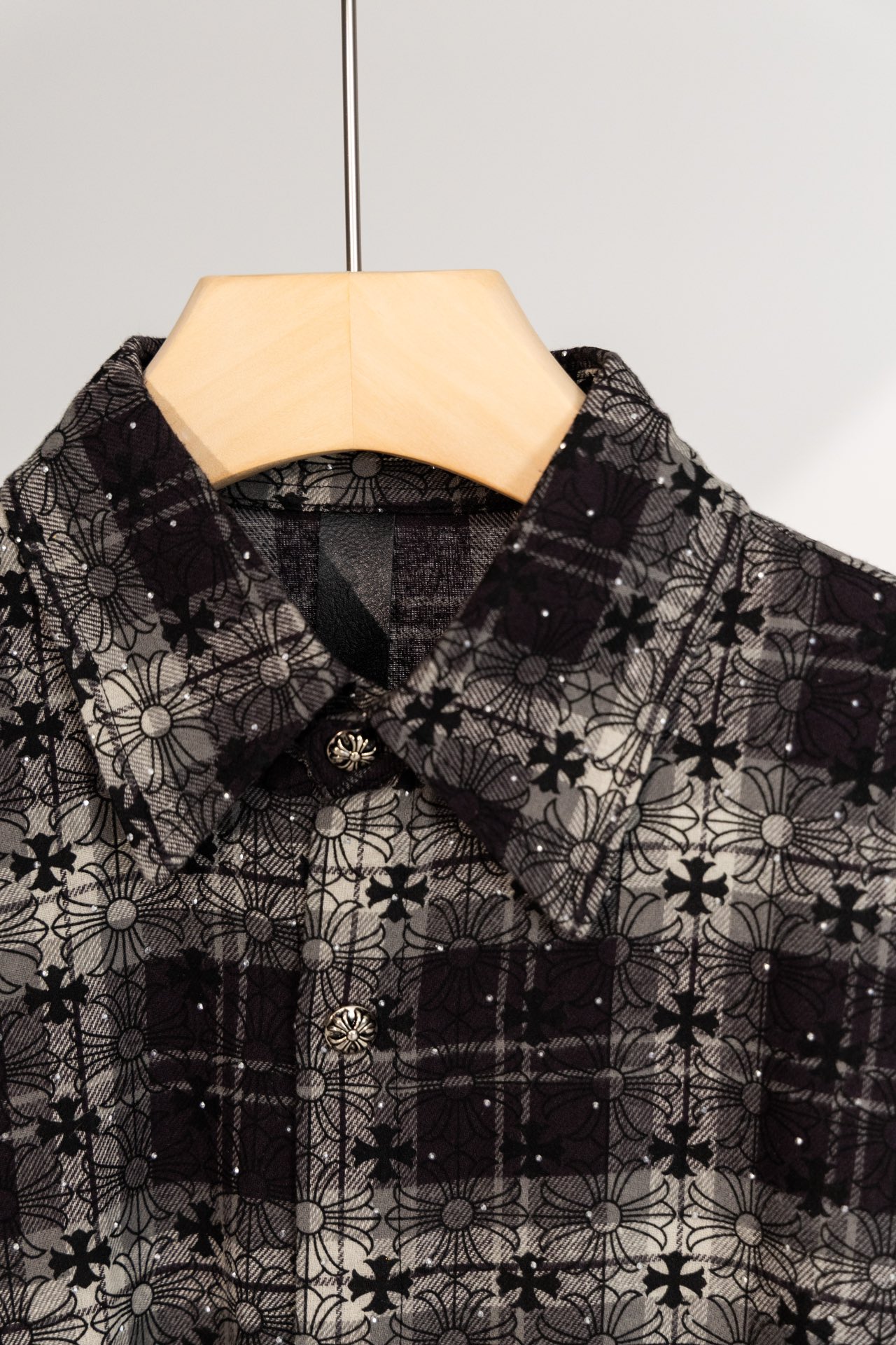 Luxurious Crome Hearts Puffer Jacket Collection: High-End Style for Fall/Winter Fashion - 图片 6