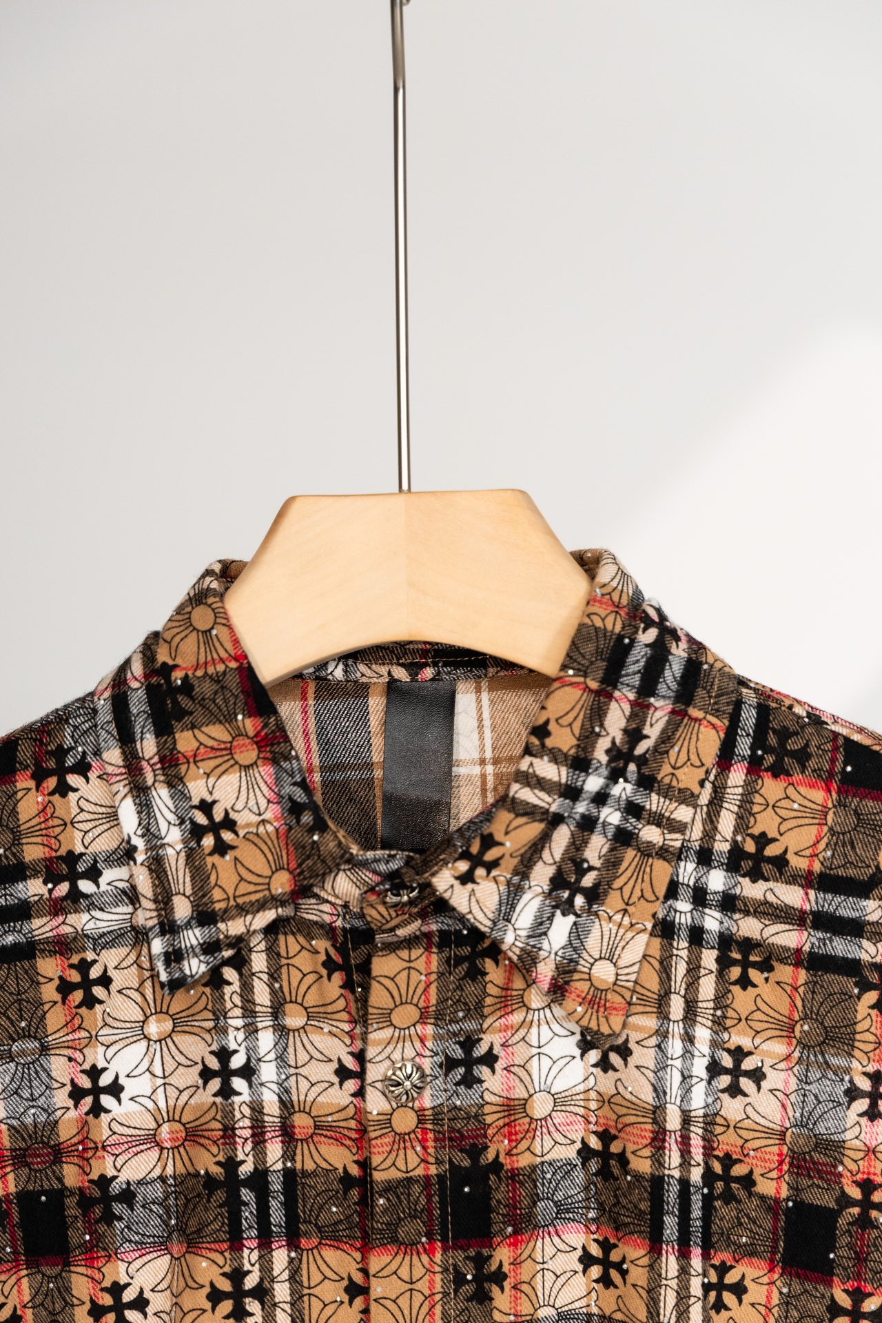 Luxurious Crome Hearts Puffer Jacket Collection: High-End Style for Fall/Winter Fashion - 图片 7