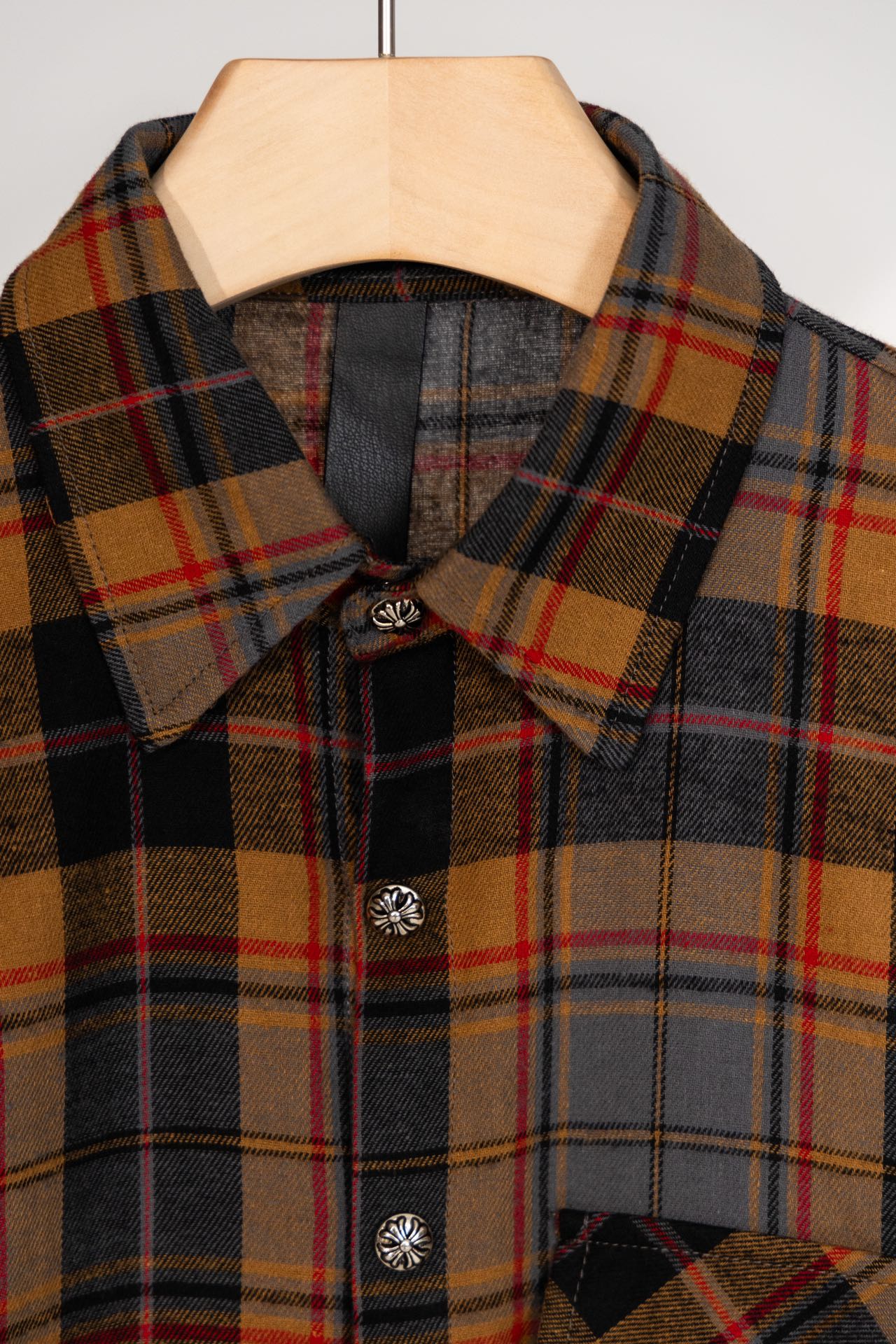 Luxury Crome Hearts Puffer Jacket Collection with Unique Style and High-end Details - 图片 6