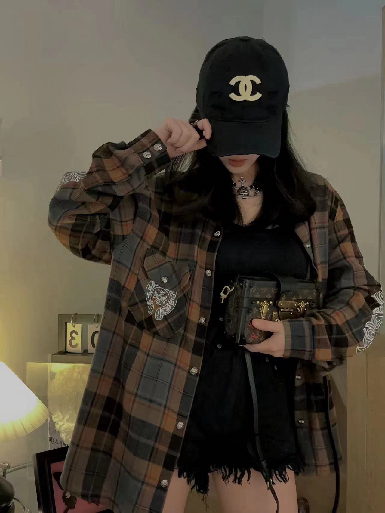Luxury Crome Hearts Puffer Jacket Collection with Unique Style and High-end Details - 图片 1