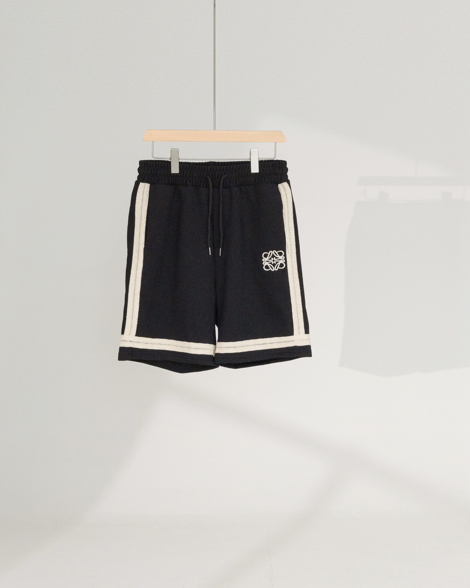 CU K08-top Version: Loewe Embroidered Shorts with Unique Details & Japanese Influence - 图片 3