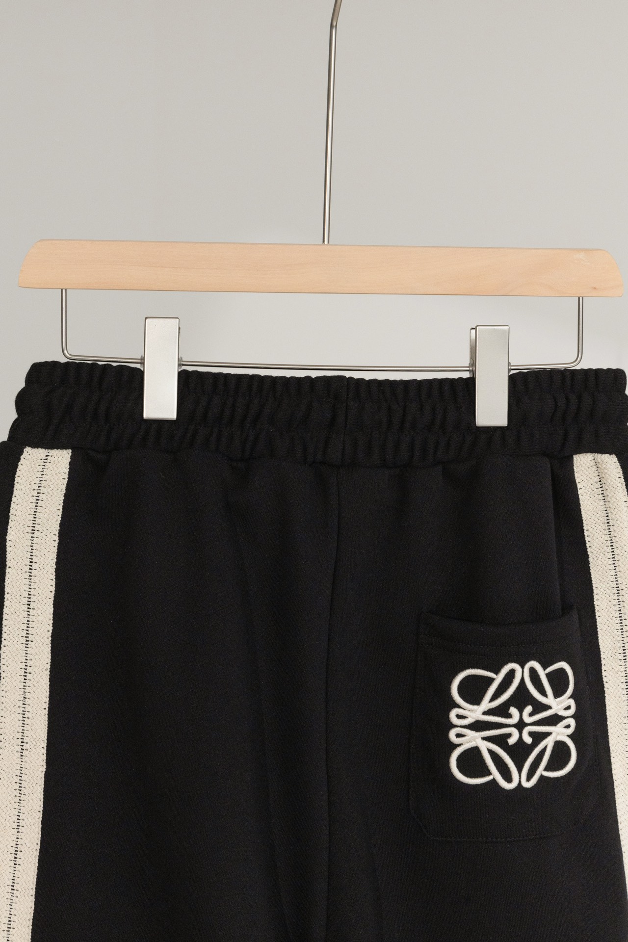 CU K08-top Version: Loewe Embroidered Shorts with Unique Details & Japanese Influence - 图片 5