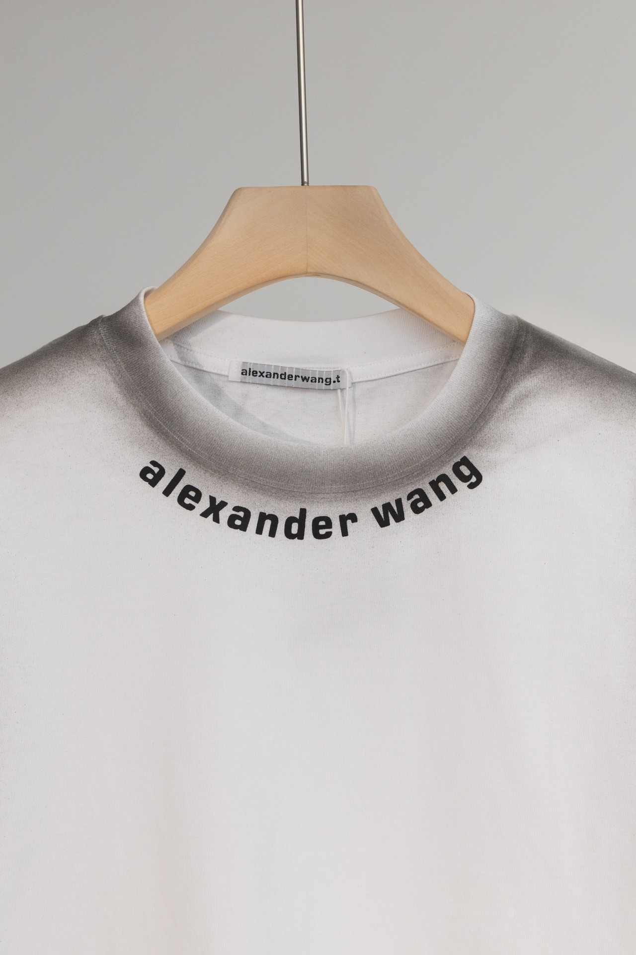 Alexander Wang’s High-Quality Ink-Jet T-Shirt Collection: Stylish Streetwear for Men and Women - 图片 9