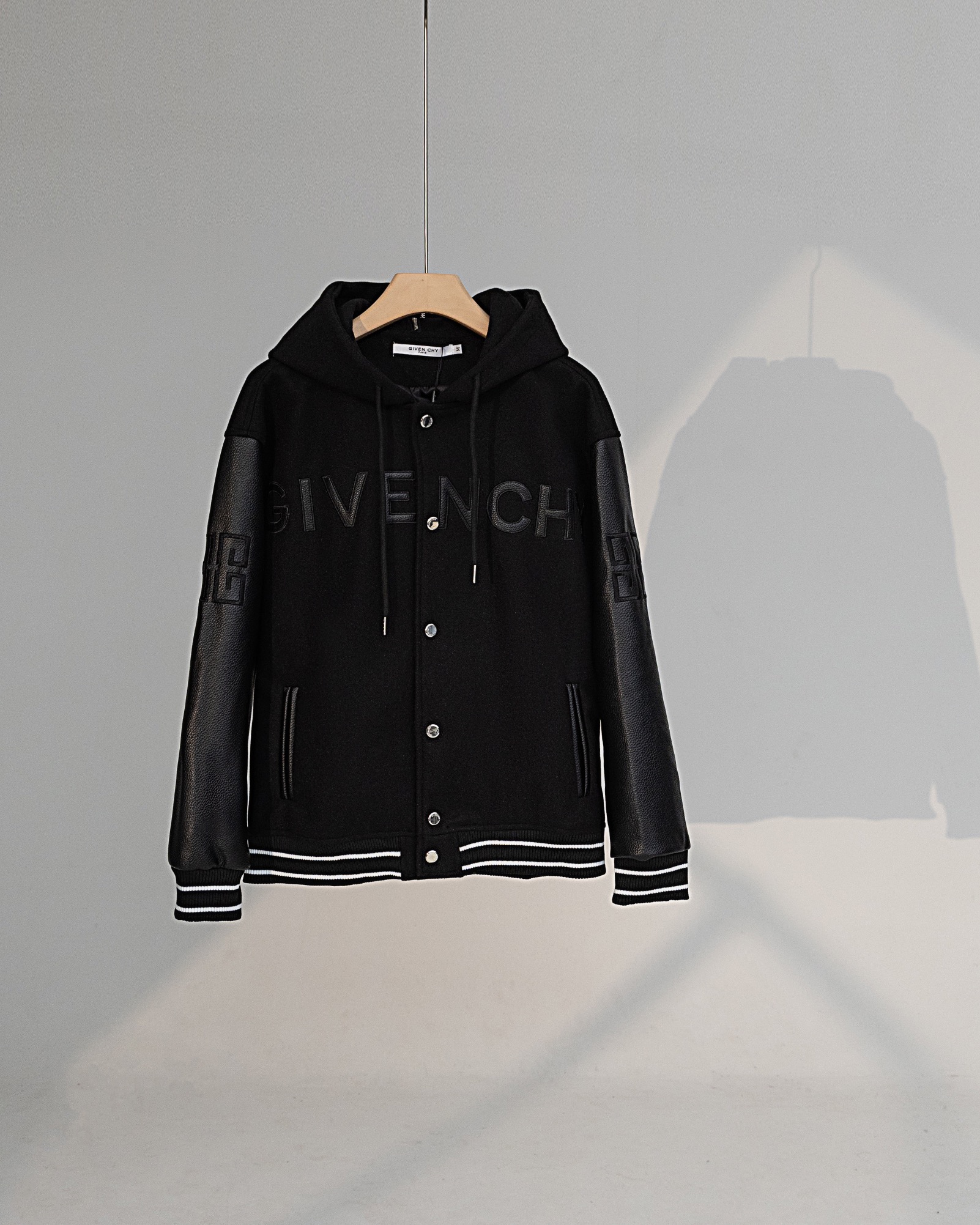GVC Baseball Suit with Laser Scratch Skin Process and Hat Zipper Design - 图片 3