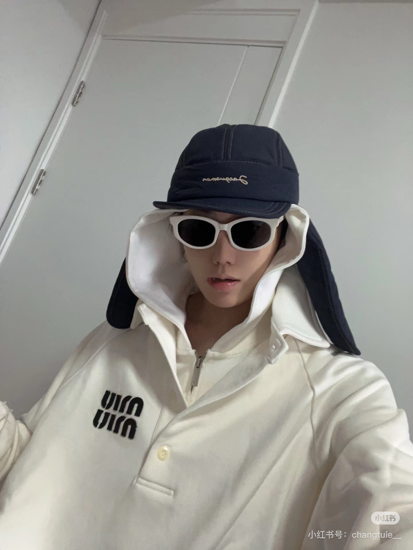 Zhang Tian-Lai-Miu-Miu Polo Coat: Detailed Embroidery Process and Unique Design - 图片 1