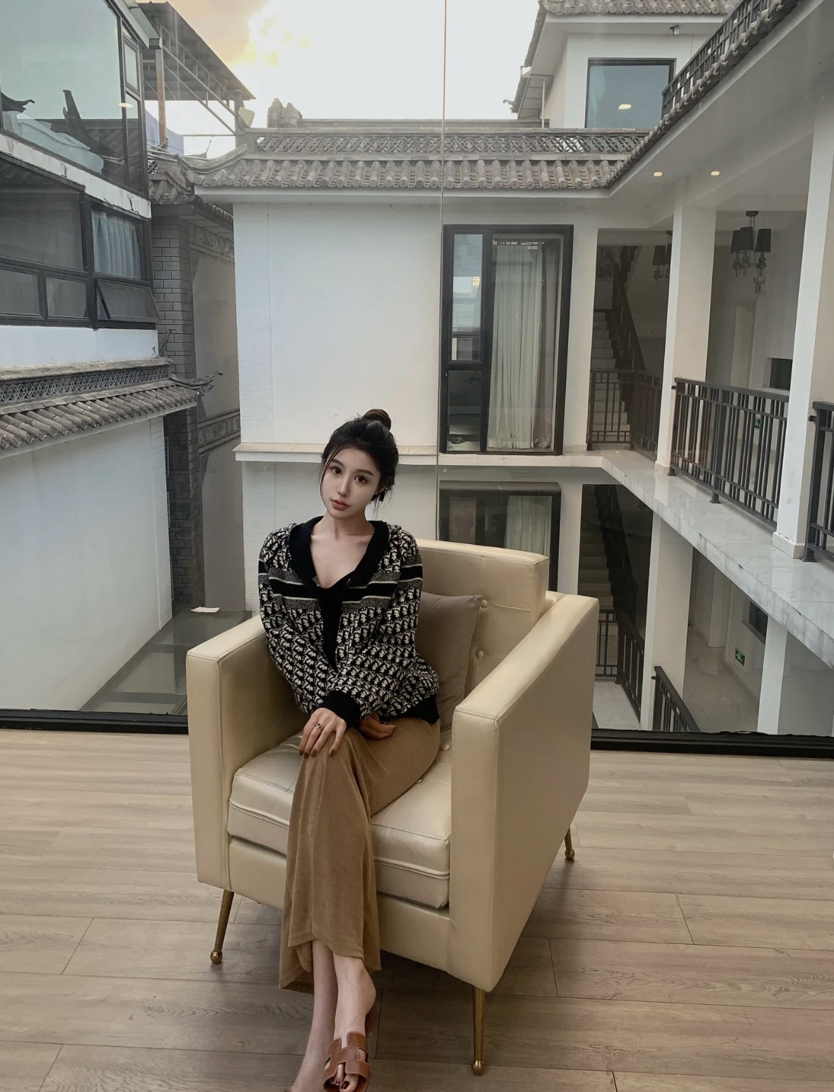 Diordio’s Classic Blue Wool Coat with Tweed Zipper and High-Quality Design - 图片 1