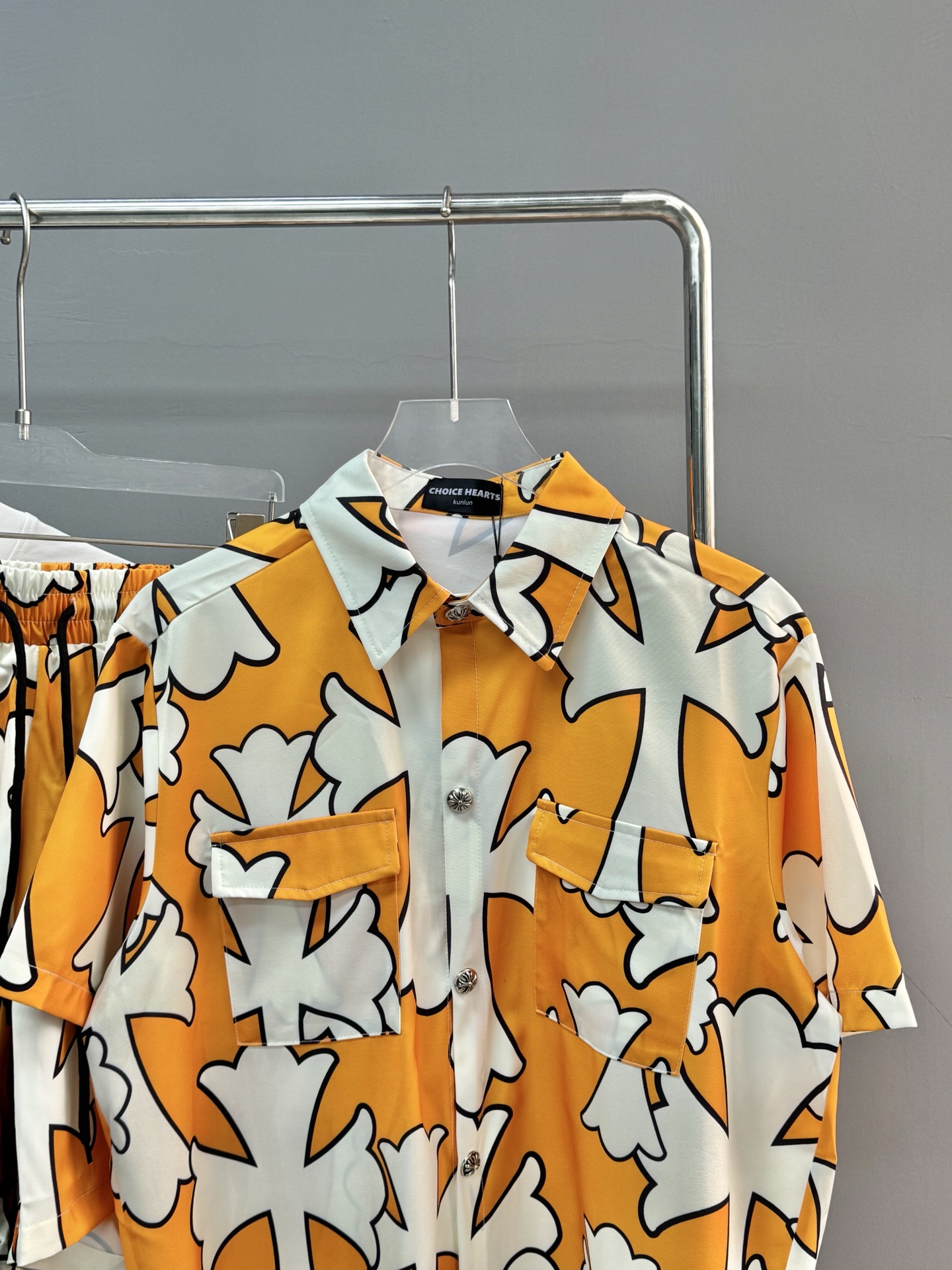 High-End Quality Hearts Iced Cotton Beach Shirts in Yellow Blue, Sizes S-XL - 图片 6