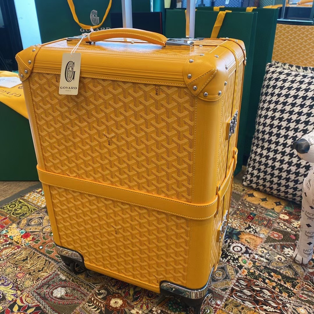 NO:269925,Yellow ~ Korean counter version Goyard Goya The latest version upgrade version of the new color Goyard 20-inch boarding case I didn’t expect any brand that is more tasteful than Goya!  Multi-color options, classic color matching, canvas fabric with a fragrance, exquisite workmanship, and old-fashioned patterns are also particularly pleasing to the eye. Apart from Hermes, the best handmade high-luxury brand, a perfect interpretation of low-key luxury. The first choice for full-packaging and gifts for counters, hermes19860909黄色～韩国专柜版Goyard戈雅 专柜最新版升级版新色Goyard 20寸登机箱 想不到还有什么牌子比戈雅更具品味的了！多色可选 配色经典 帆布面料带着清香 做工精致 老花纹也特别耐看～除爱马仕外最好的手工高奢品牌,低调奢华的完美诠释.专柜全套包装送礼首选,,hermes,luggage