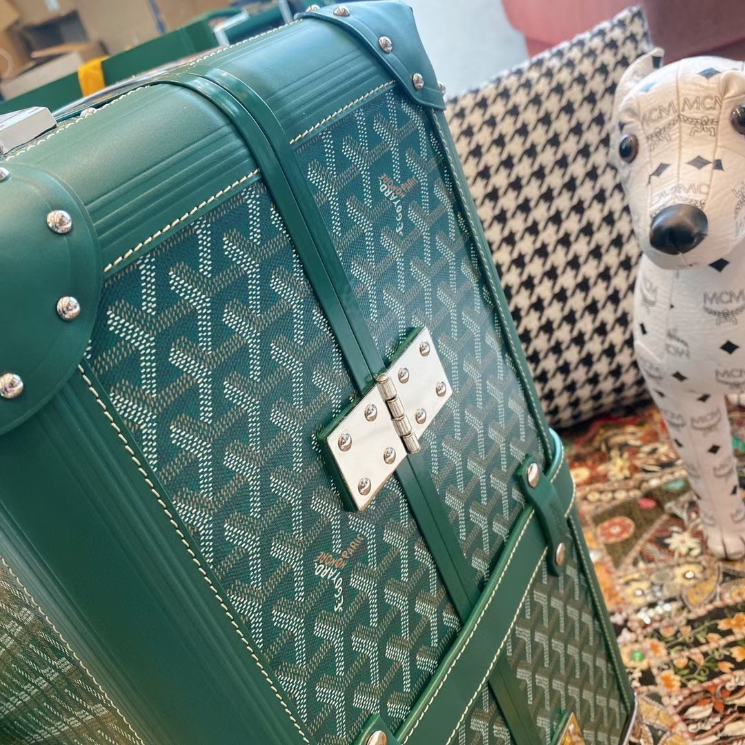 NO:269956,Detailed photos~~~ Green~ Korean counter version Goyard Goya The latest version upgraded version of the new color Goyard 20-inch boarding case I didn’t expect any brand that is more tasteful than Goya!  Multi-color options, classic color matching, canvas fabric with a fragrance, exquisite workmanship, and old-fashioned patterns are also particularly pleasing to the eye. Apart from Hermes, the best handmade high-luxury brand, a perfect interpretation of low-key luxury. The first choice for full-packaging and gifts for counters, hermes19860909细节实拍图～～～ 绿色～韩国专柜版Goyard戈雅 专柜最新版升级版新色Goyard 20寸登机箱 想不到还有什么牌子比戈雅更具品味的了！多色可选 配色经典 帆布面料带着清香 做工精致 老花纹也特别耐看～除爱马仕外最好的手工高奢品牌,低调奢华的完美诠释.专柜全套包装送礼首选,,hermes,luggage