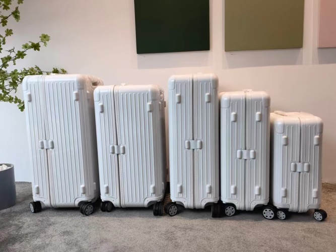 Essential White Luggage Set, Lightweight Suitcase with TSA Lock & Wheels