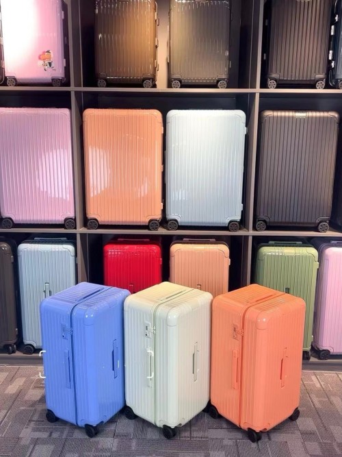 Stylish Rolling Luggage Set with Durable Hardshell and TSA Lock, 21-33 Inch 1 Stylish Rolling Luggage Set with Durable Hardshell and TSA Lock, 21-33 Inch