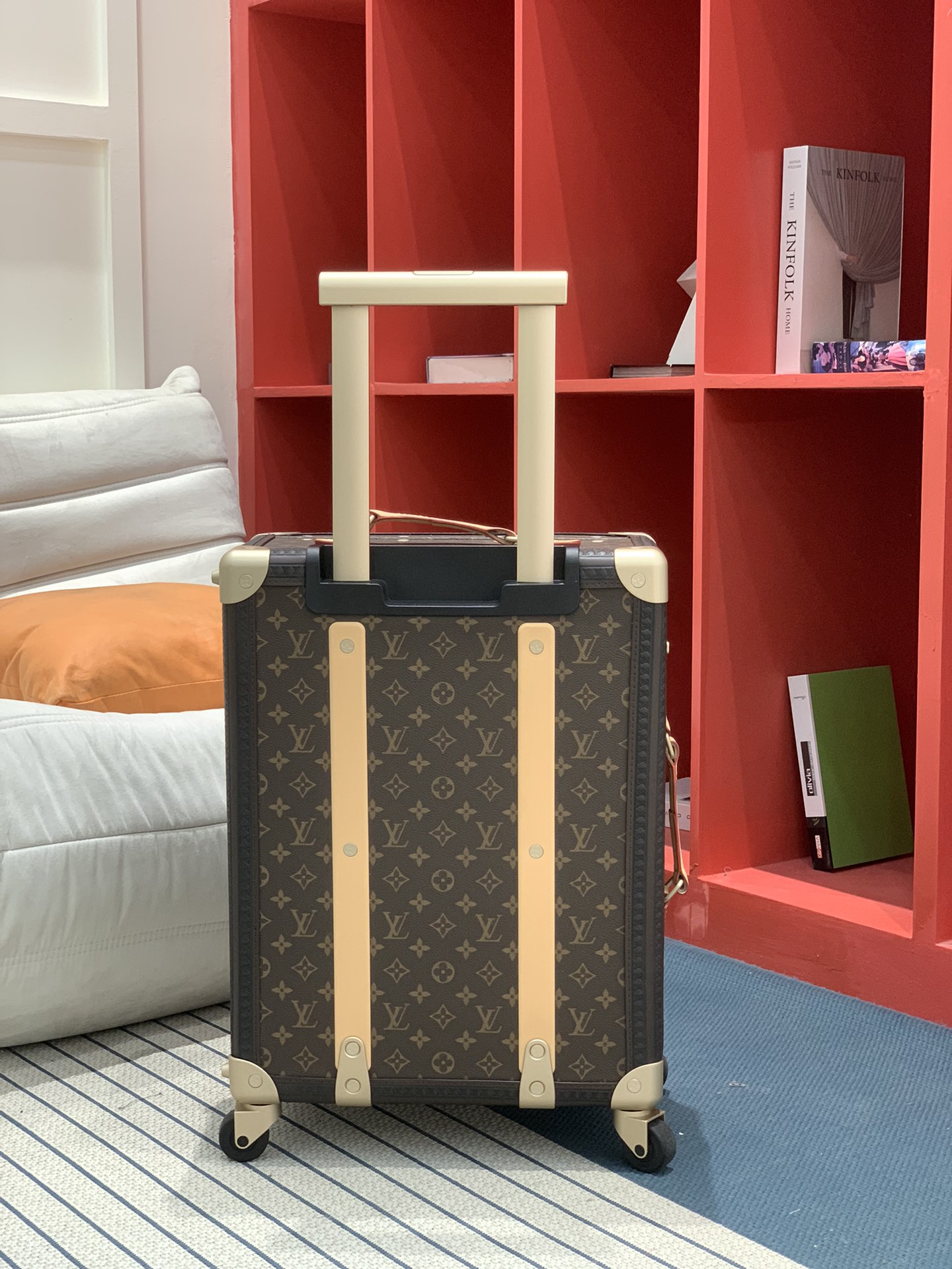 [Trolley Cases]RollingTrunk trolley case is made of Monogram canvas and leathe