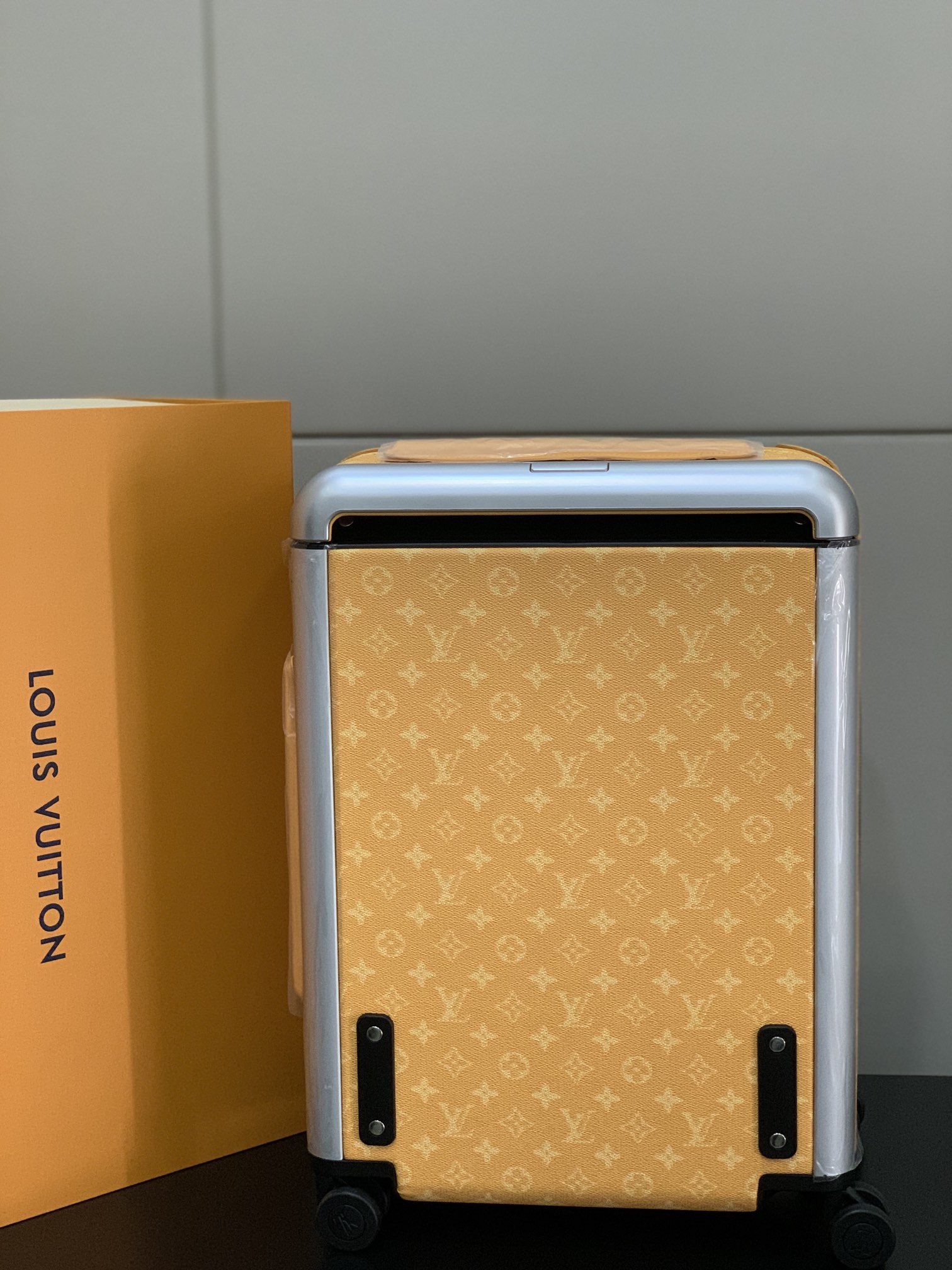 [Trolley Cases] The only matching product in the market Beautiful price HORI