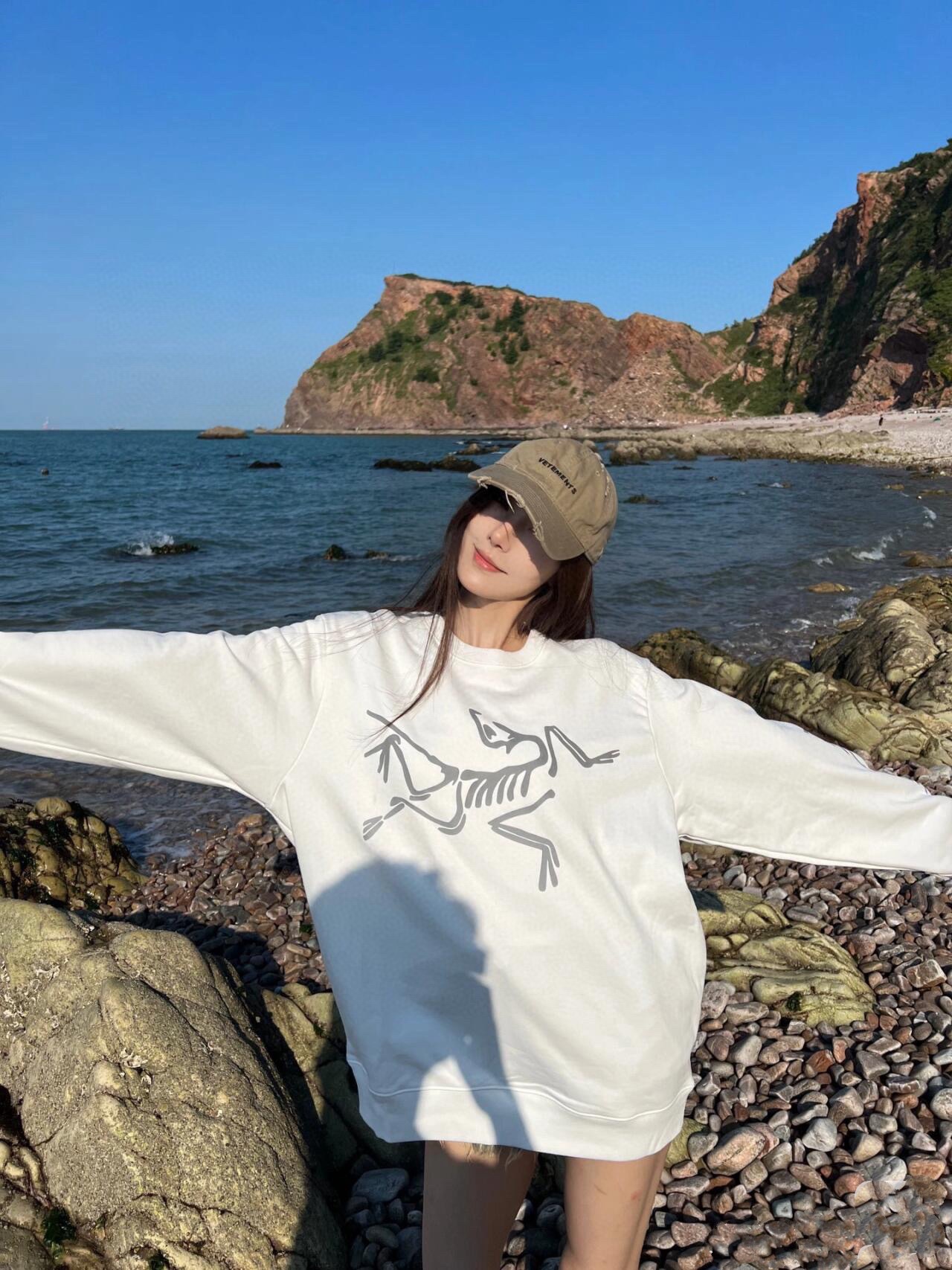 Arcteryx Clothing Sweatshirts White Printing Unisex Combed Cotton